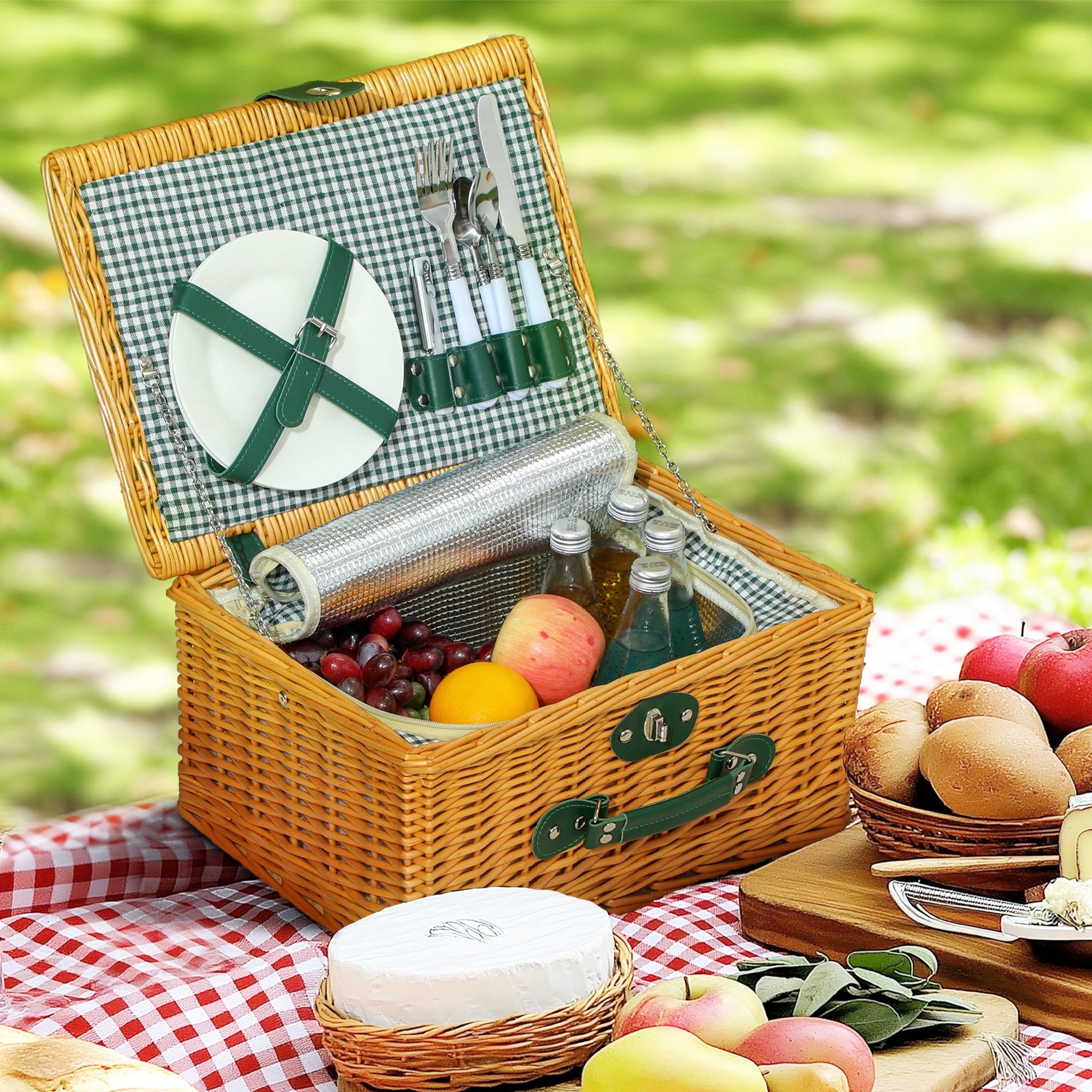 Willow Picnic Basket Set for 2 with Insulated Cooler Bag Tableware Set, Complete Picnic Set for Camping Beach Christmas Light Brown