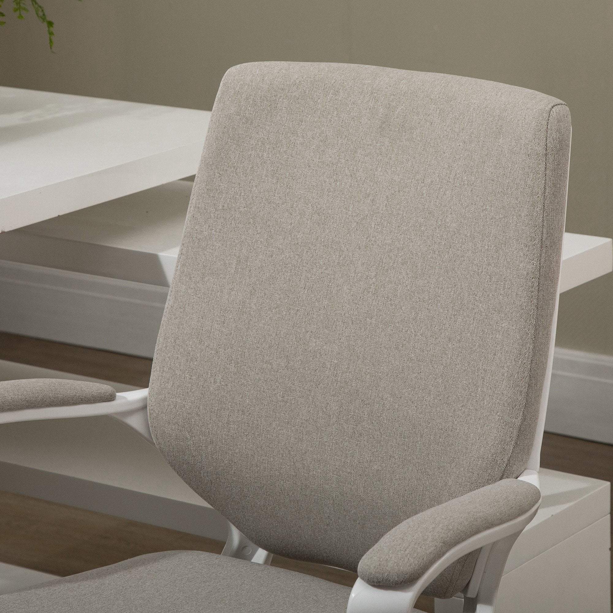 Swivel Office Chair Tilt Desk Chair with Armrests and Adjustable Height for Bedroom Living Room Load 120 kg 62x69x92-100 cm Beige