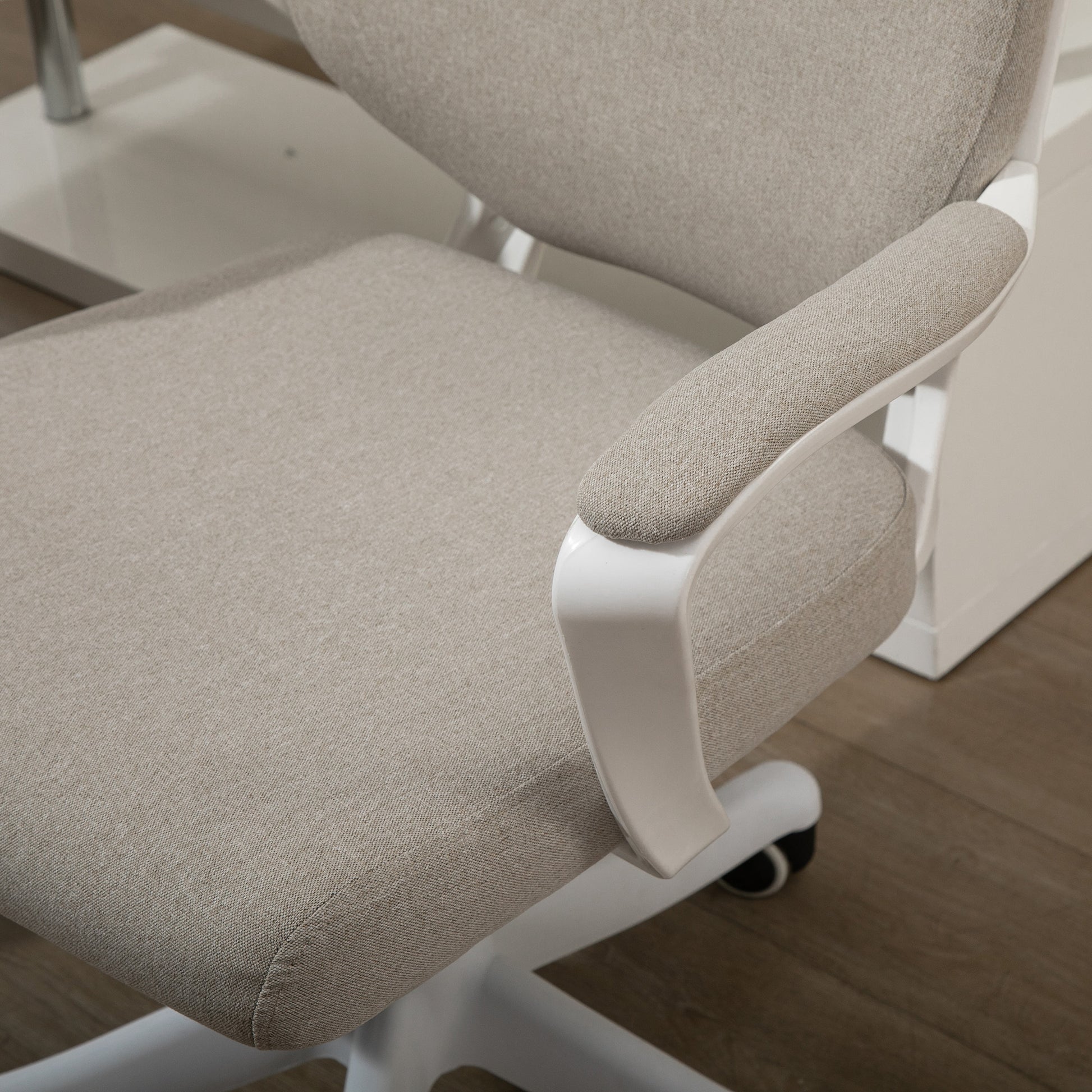 Swivel Office Chair Tilt Desk Chair with Armrests and Adjustable Height for Bedroom Living Room Load 120 kg 62x69x92-100 cm Beige