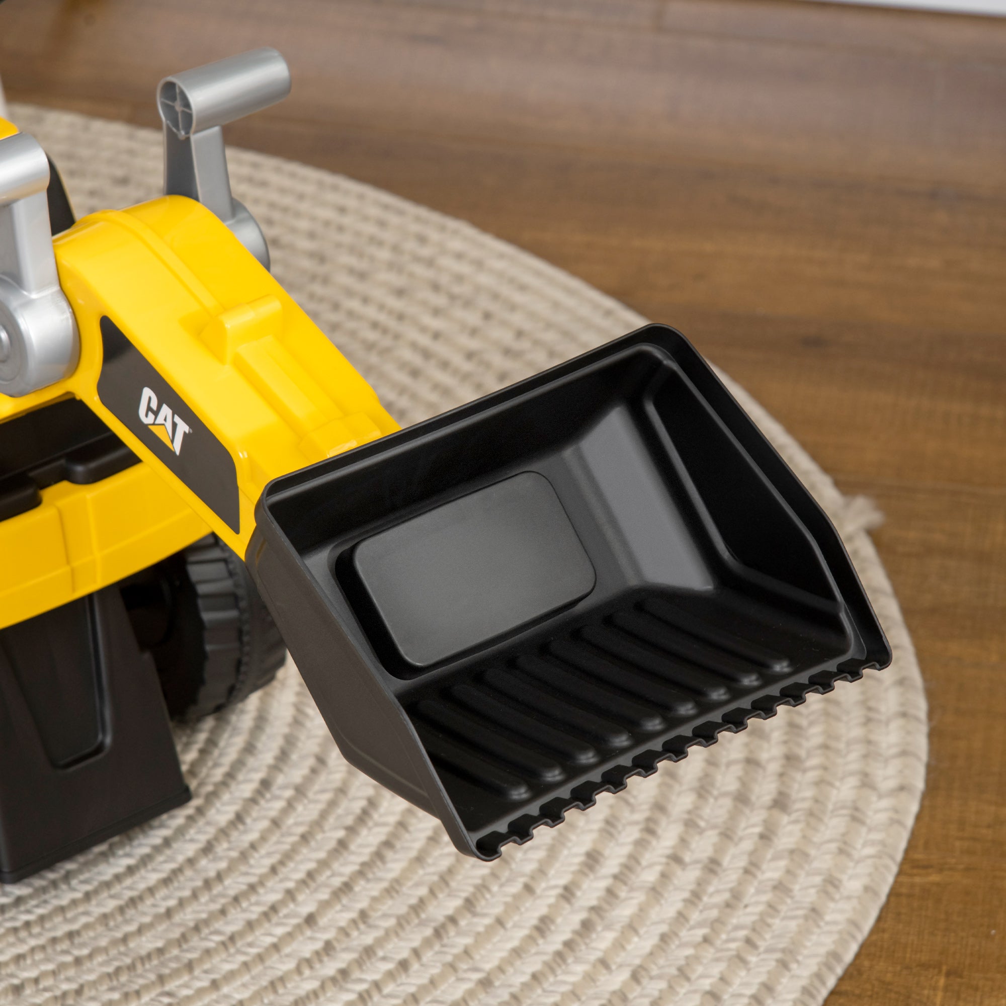 Seat Digger Ride-On Digger with Adjustable Shovel, Horn, Storage under Seat, Ride-On Toy Digger for Sitting Up to 25kg, Ride-On for Children from 18 Months Yellow