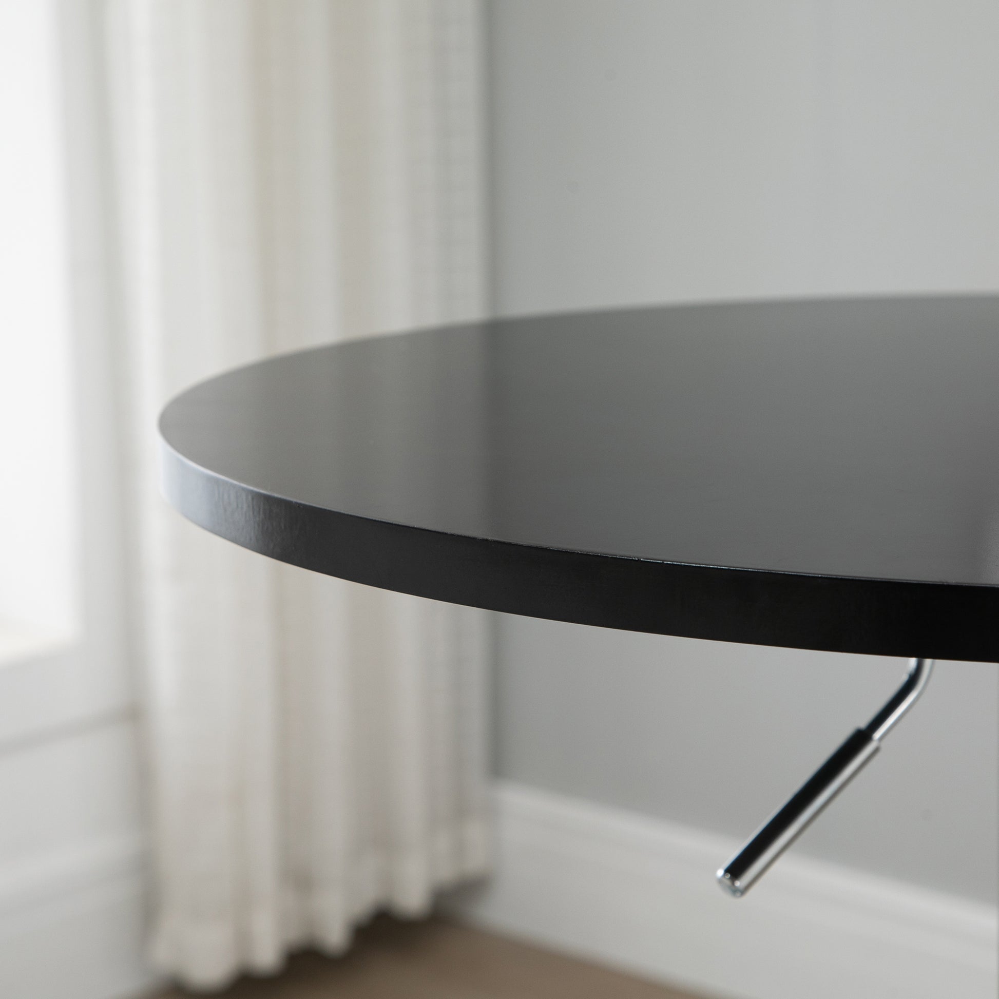 Bar Table Modern Round Dining Table 360° Rotating Adjustable Bistro Table Bar Table Kitchen Table Steel Black Ø61 x 70-90 cm