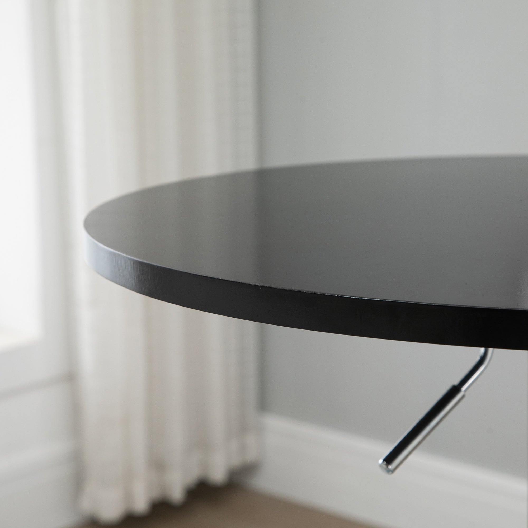 Bar Table Modern Round Dining Table 360° Rotating Adjustable Bistro Table Bar Table Kitchen Table Steel Black Ø61 x 70-90 cm