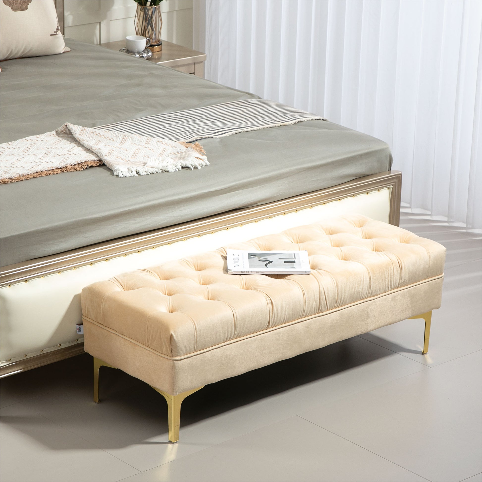 Upholstered bench end of bed bench classic chic style dim. 118L x 45W x 42H cm golden metal legs beige velvet