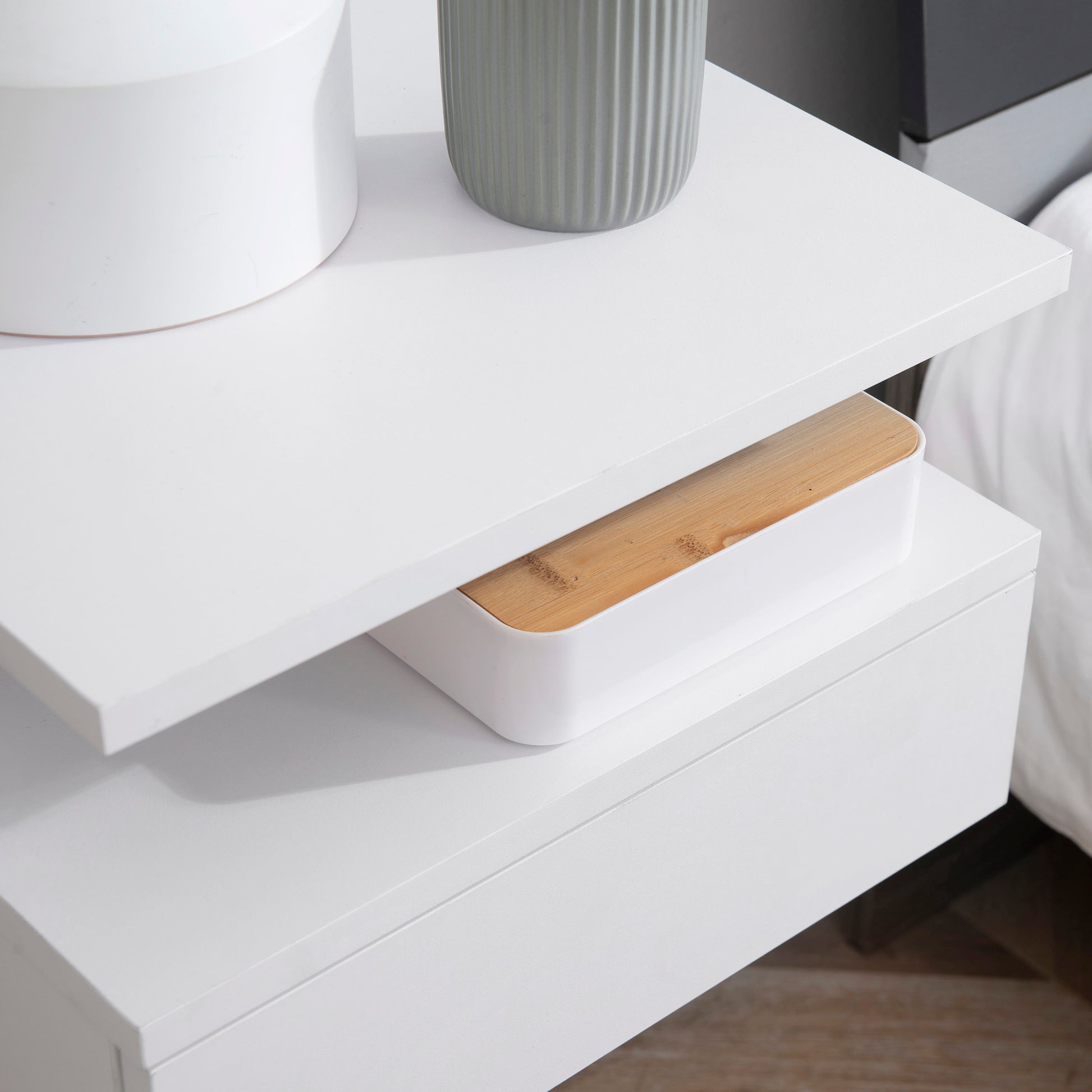 Set of 2 Floating Bedside Tables Hanging Nightstands with 1 Drawer and Open Shelf for Bedroom 35x32x22.5 cm White