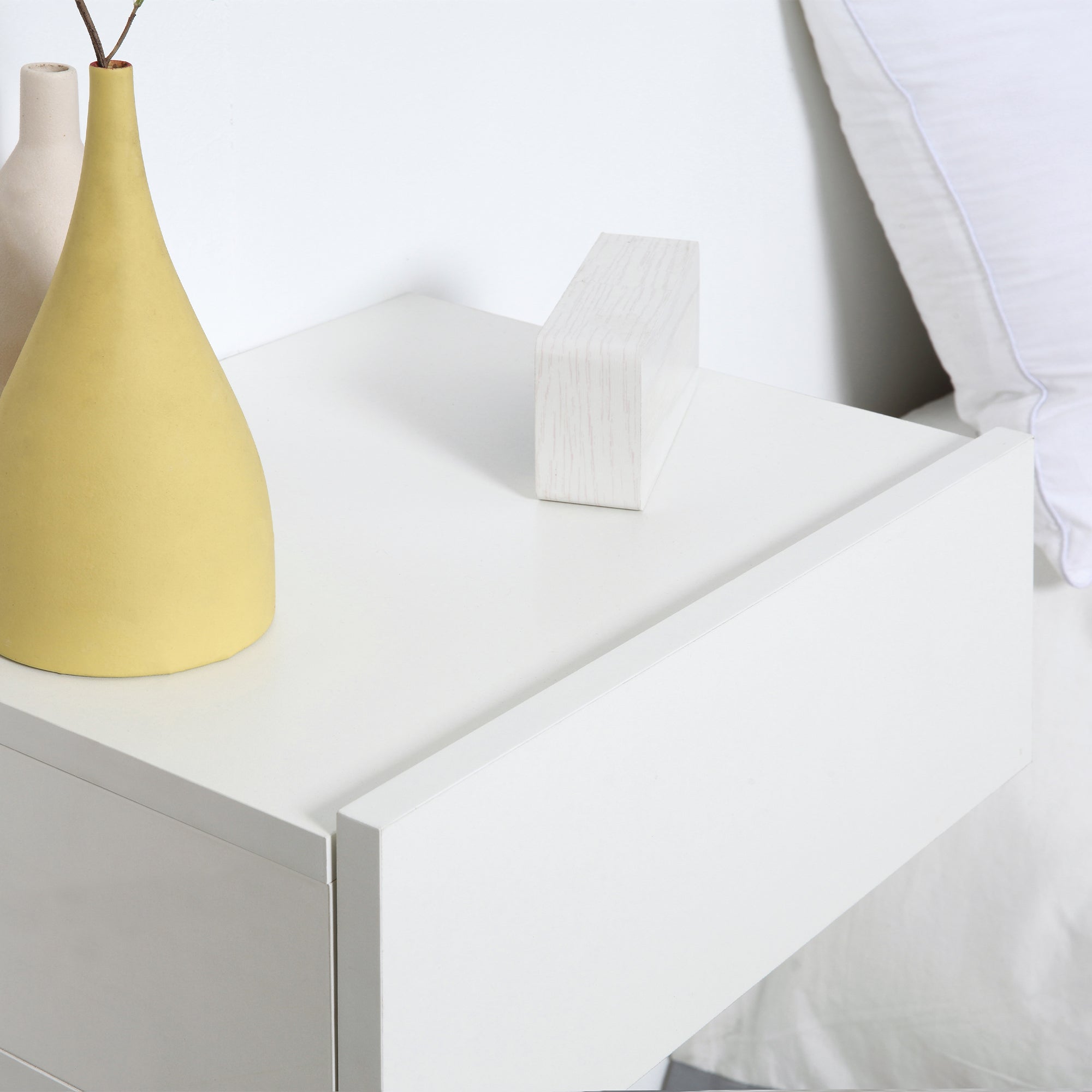 Set of 2 Floating Nightstands with 1 Drawer Wall Mounted Design Modern Style for Bedroom 40x30x15 cm White