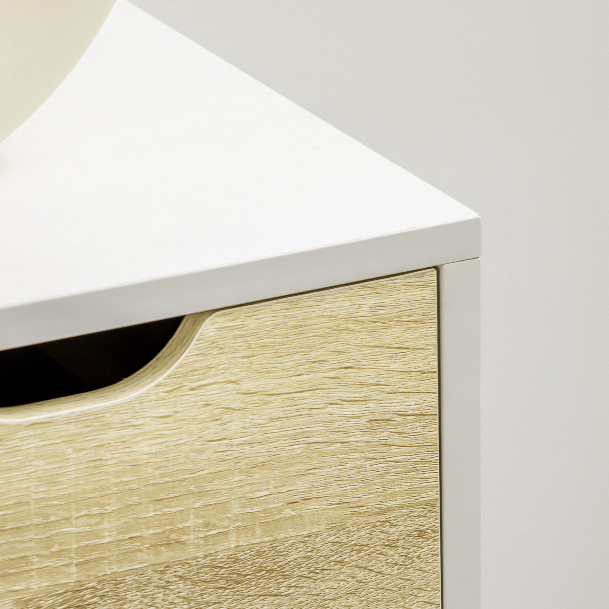 5-Drawer Chest of Drawers with Raised Legs for Bedroom Living Room Office Modern Style Anti-tip 60x40x77.5 cm Natural and White