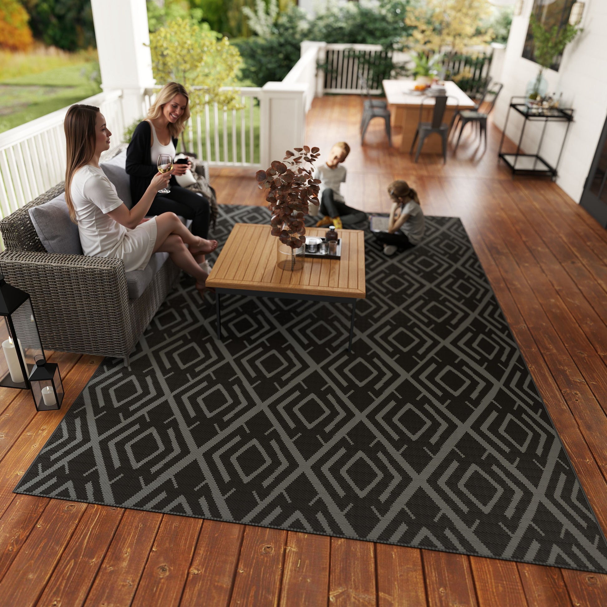 Outdoor Rug 182x274 cm Reversible Rug with Geometric Diamond Pattern Waterproof Carrying Bag for Terrace Balcony Patio Camping Beach Black