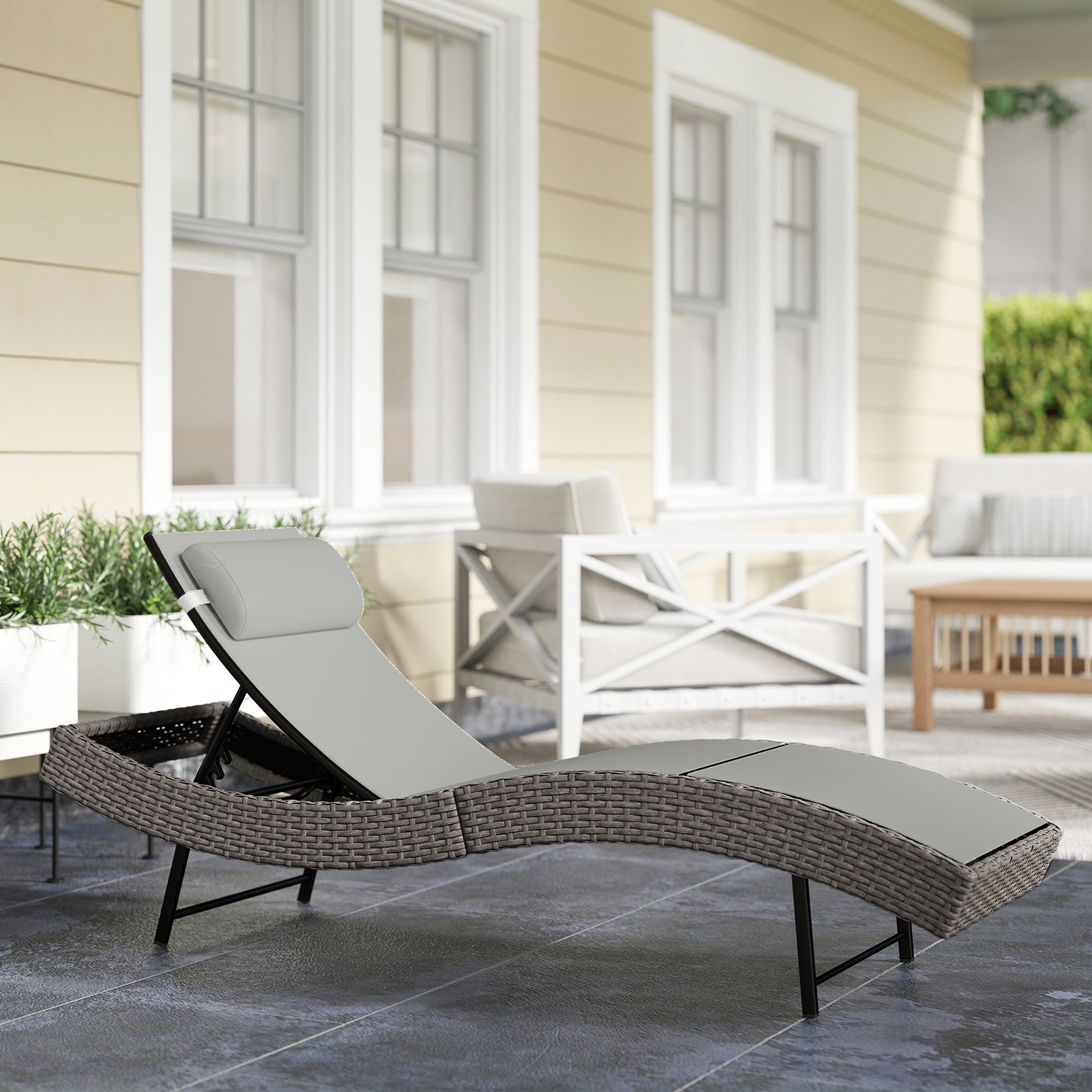 S-Shape Poly Rattan Sun Lounger — 5-Position Adjustable Recliner with Headrest, Breathable UV-Resistant Mesh, Weatherproof Outdoor Rattan Chaise — Light Gray