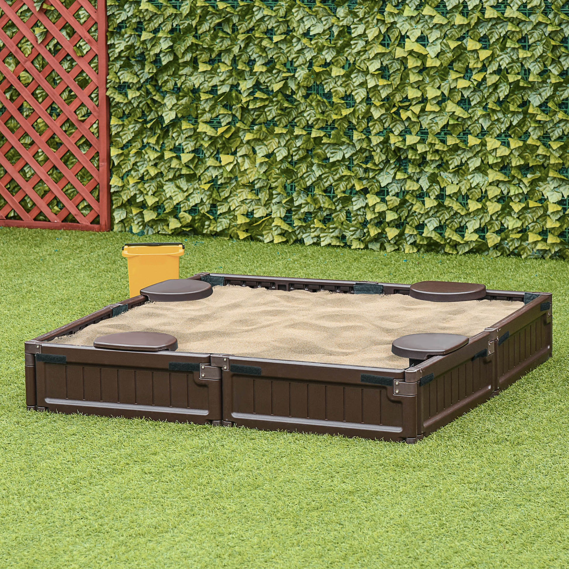 Sandbox 4 Seater Sandbox with Groundsheet, Cover for 3-12 Years Children, HDPE, 123 x 123 x 21 cm, Brown