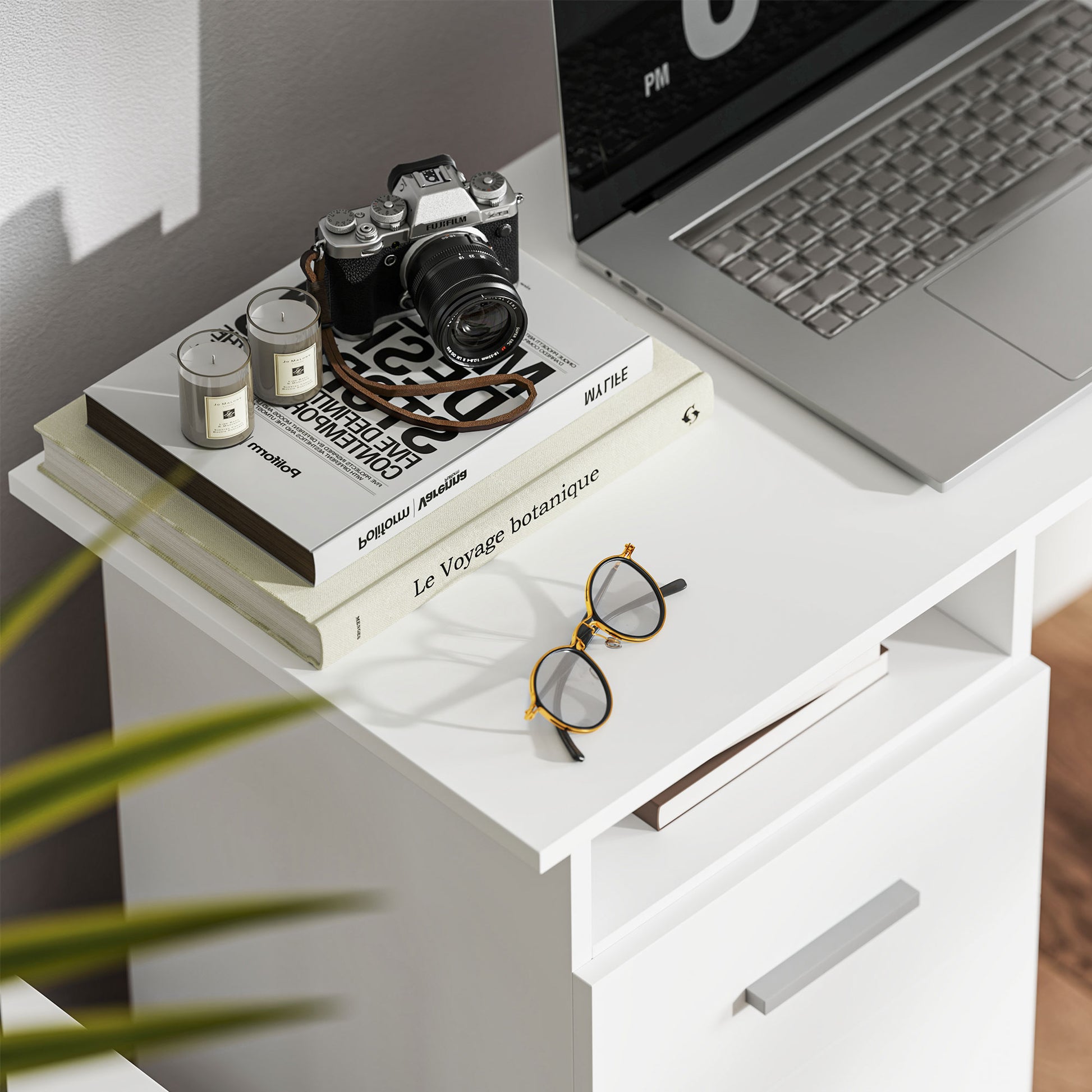 Modern Space-Saving Desk with 3 Drawers and Open Shelf, Wooden Desk with Drawers for Office, Study, and Bedroom, 100x40x75 cm, White