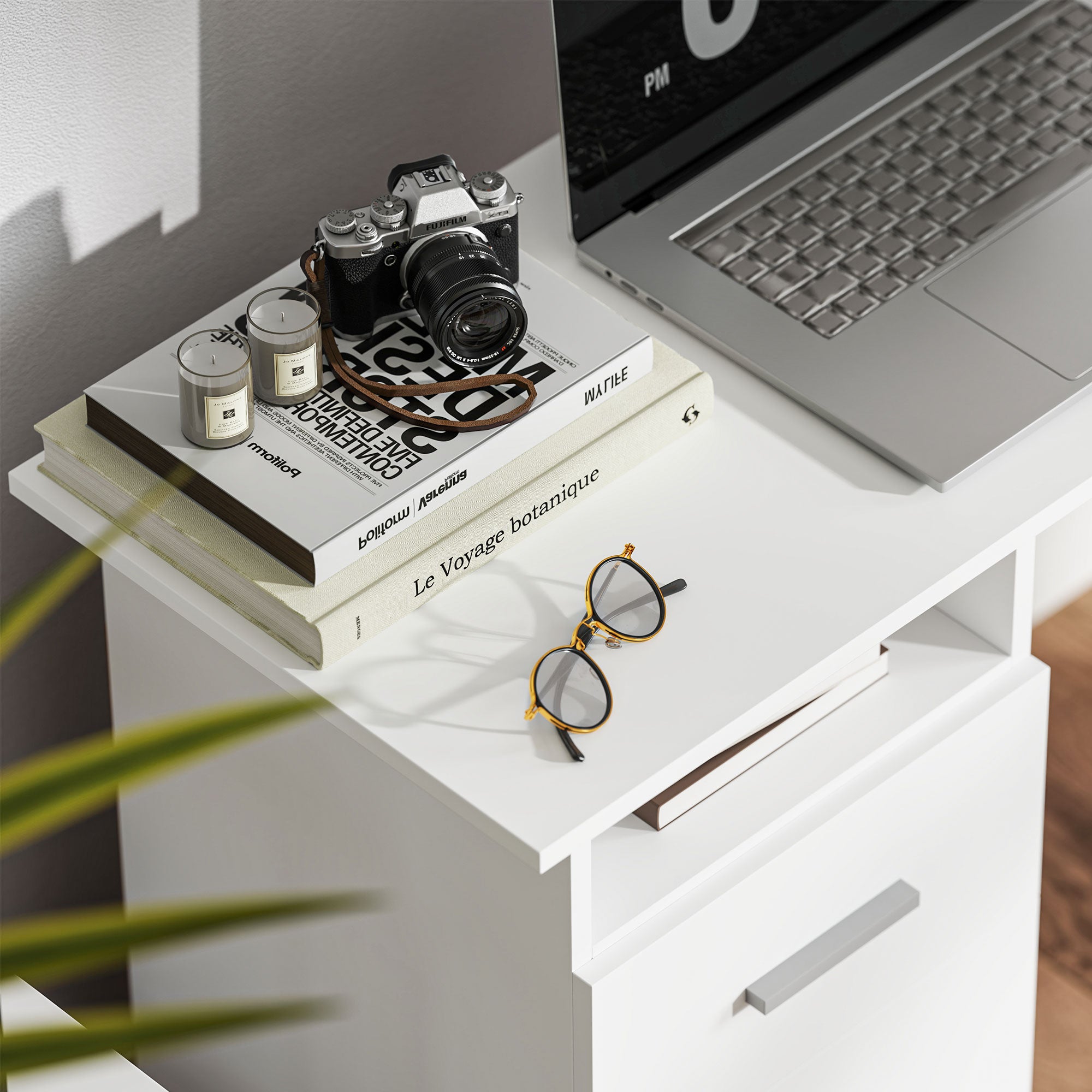 Modern Space-Saving Desk with 3 Drawers and Open Shelf, Wooden Desk with Drawers for Office, Study, and Bedroom, 100x40x75 cm, White