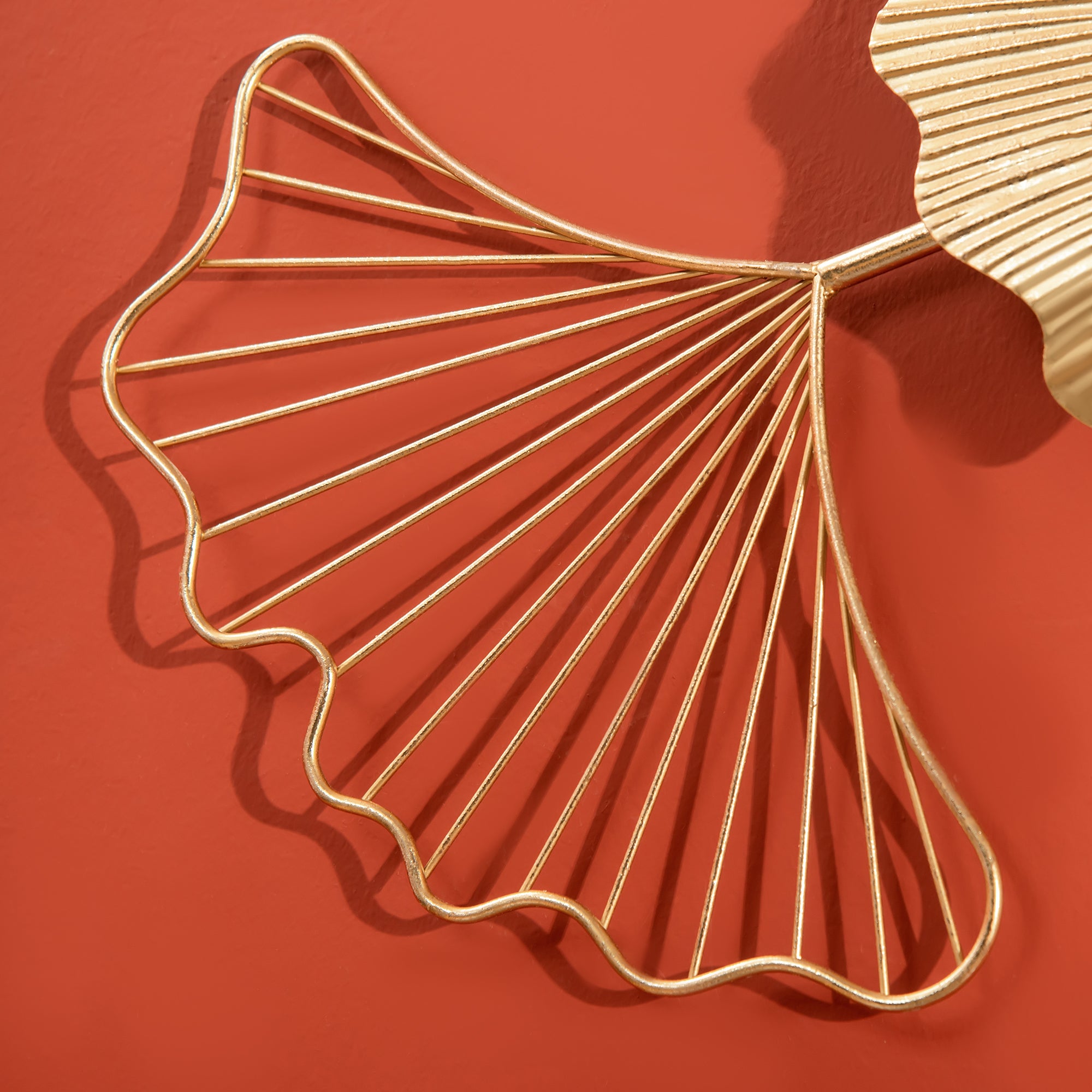 3D Metal Wall Decoration Art, Golden Wall Art with Ginkgo Leaves 138x70cm