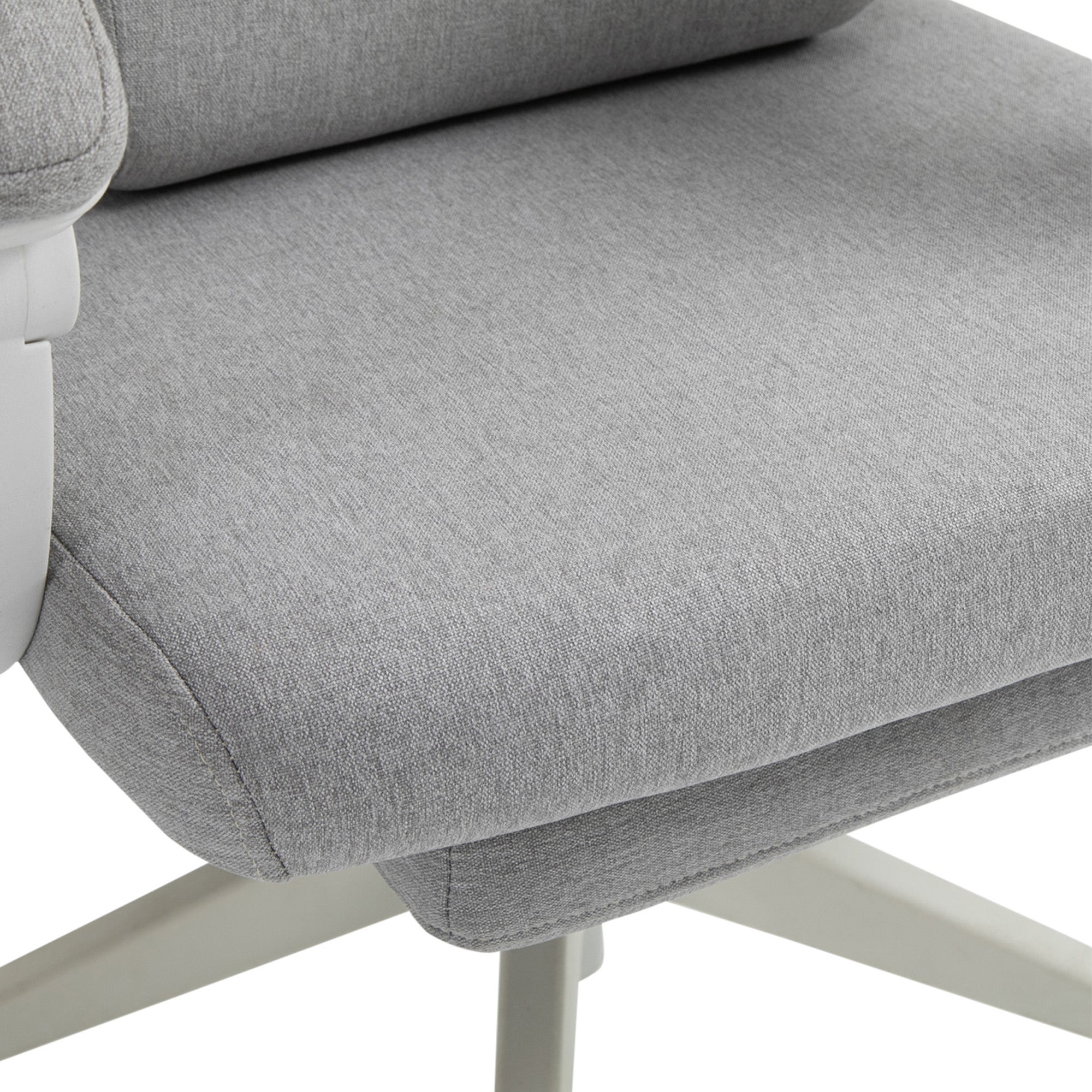 Office Chair, Ergonomic Desk Chair with Headrest, Lumbar Pillow, Height Adjustable Gaming Chair with Footrest, High Backrest, Gray 62 x 68 x 117-127 cm