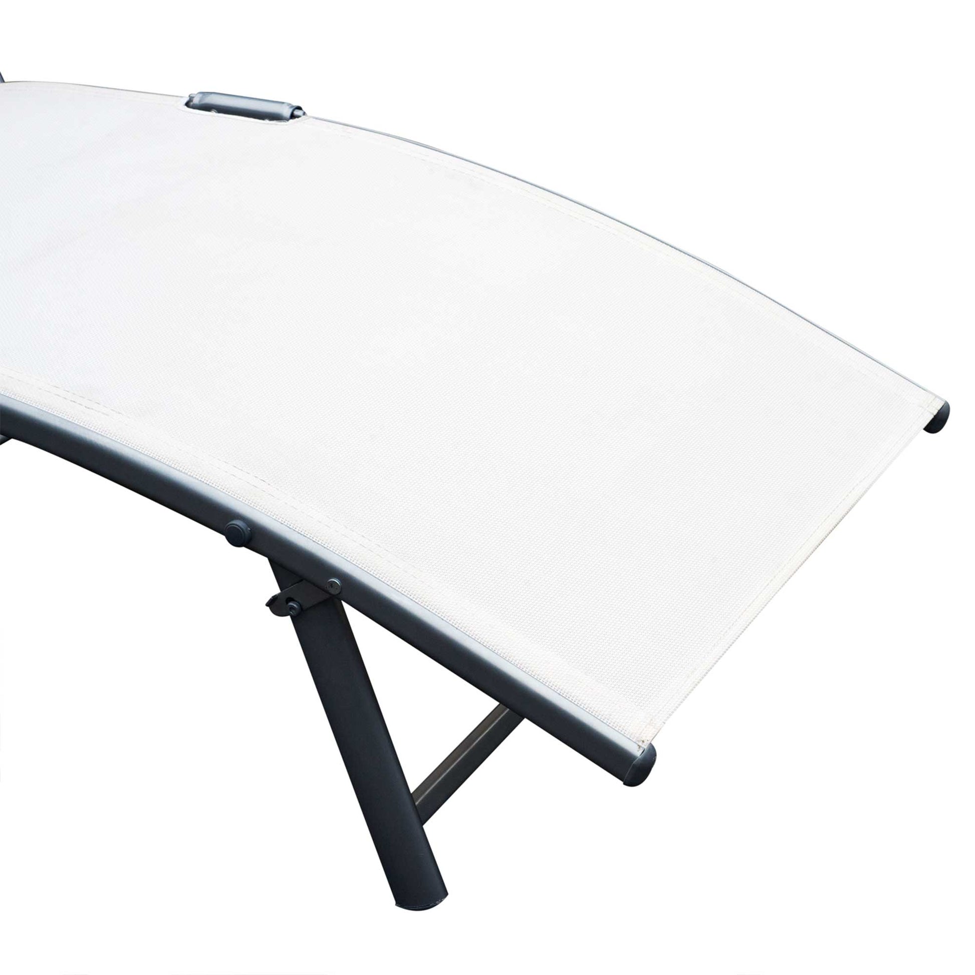 Folding Lounger Garden Lounger with 7-Level Adjustable Backrest Pillow and Armrests Load 165 kg for Pool Terrace Camping 137x63.5x100.5 cm Beige
