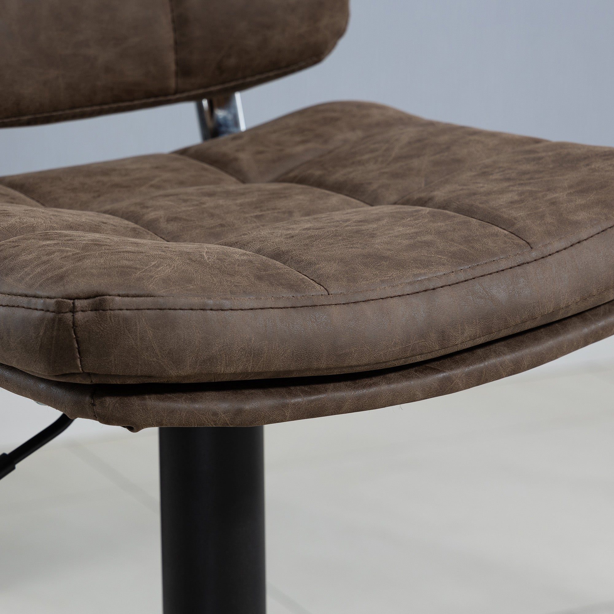Set of 2 Vintage Buttoned Bar Stools - Swivel, Adjustable - Footrest - Brown Aged Synthetic Leather Effect Upholstery
