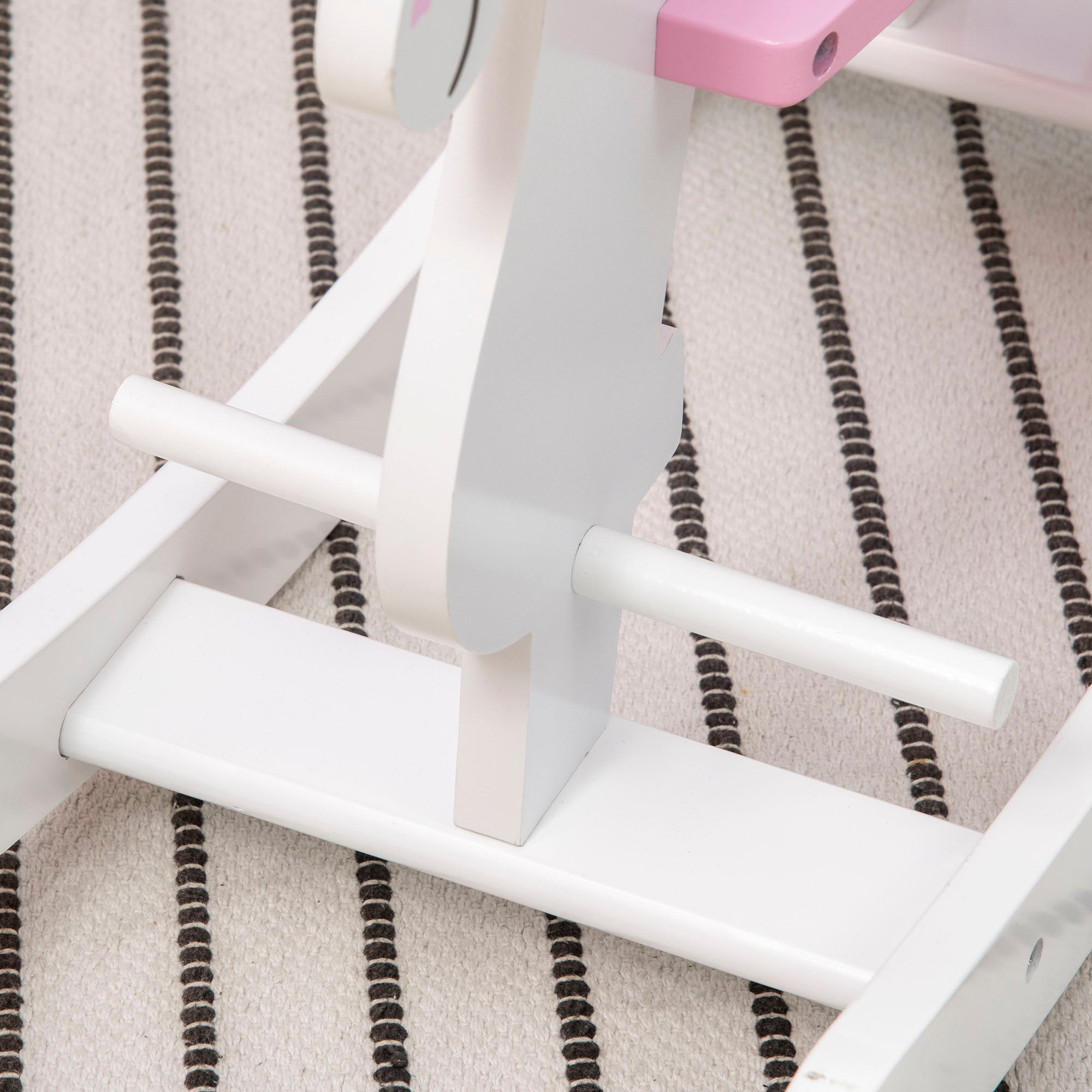 Rocking Horse for Children 1-3 Years Wooden Rocking Horse with Handlebar and Pedals Load 50 kg 68x27x46.5 cm White and Pink