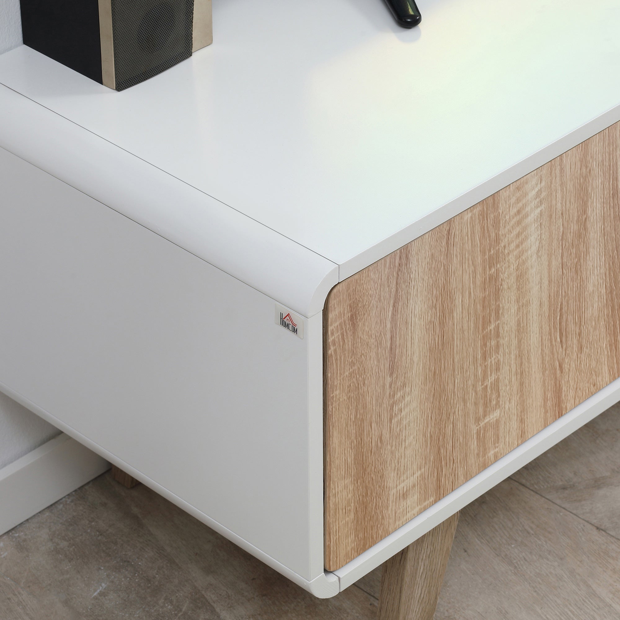 Low TV Stand Scandinavian Style 2 Doors Compartment Drawer MDF White Light Oak