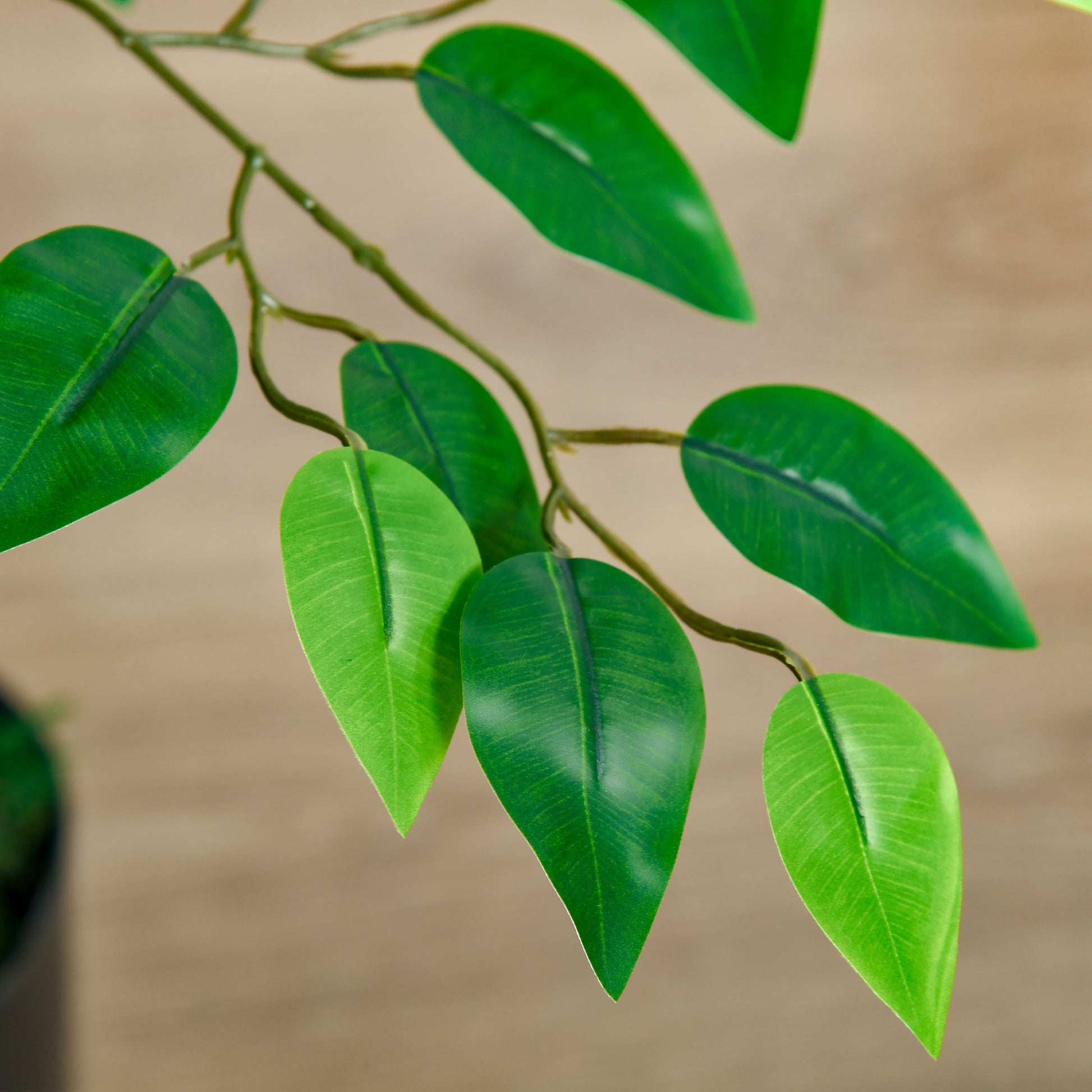 Large 135cm Artificial Ficus Tree, Plastic Artificial Plants Ficus in Pot, Realistic Artificial Tree with Cement, Artificial Grass for Living Room Bedroom Office Garden