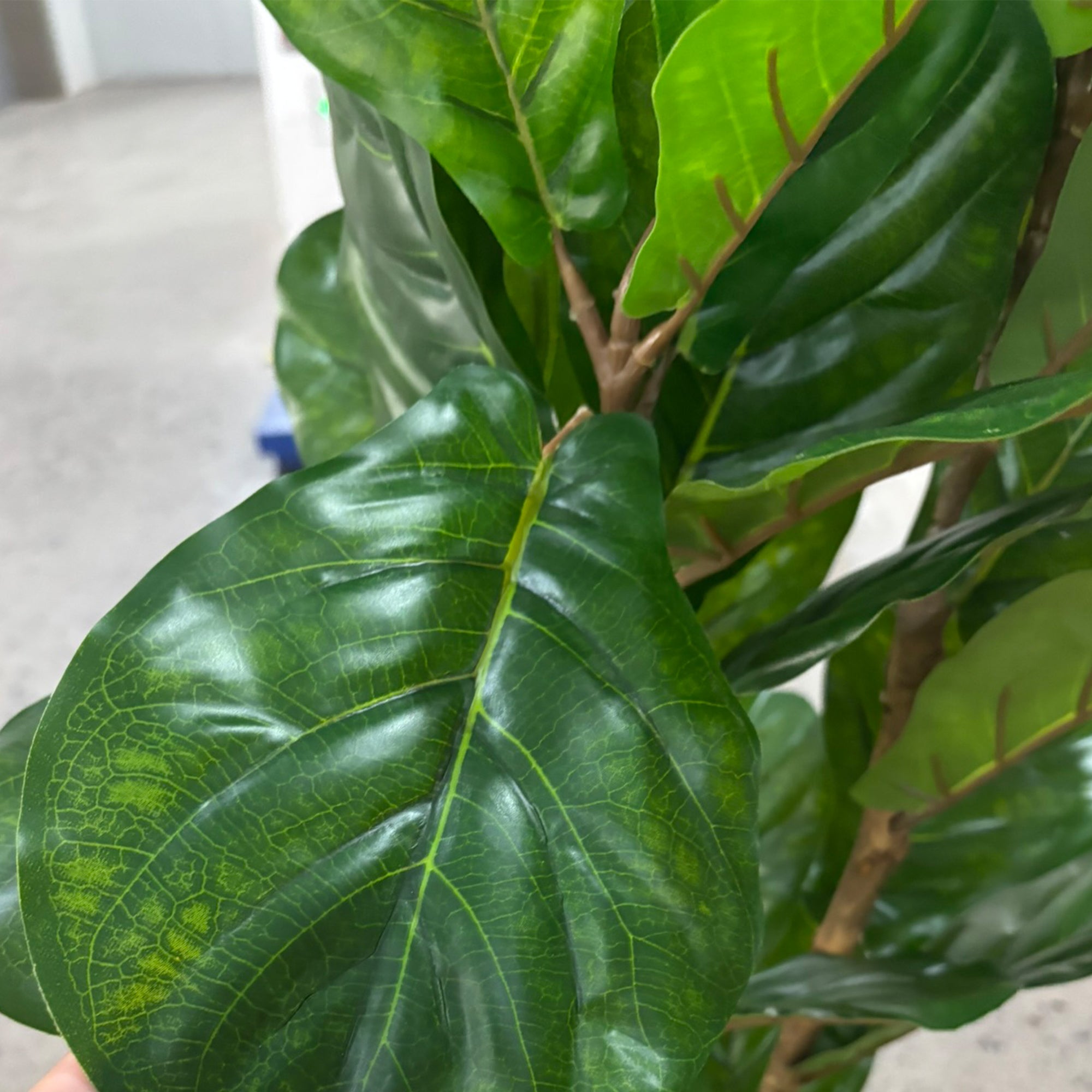 Artificial Fiddle Leaf Fig Tree, 150 cm (59 in) – 71 Leaves, Solid Wood Trunk, Pre-Potted Faux Plant, Lifelike Plastic Foliage for Living Room, Bedroom, Office, Garden