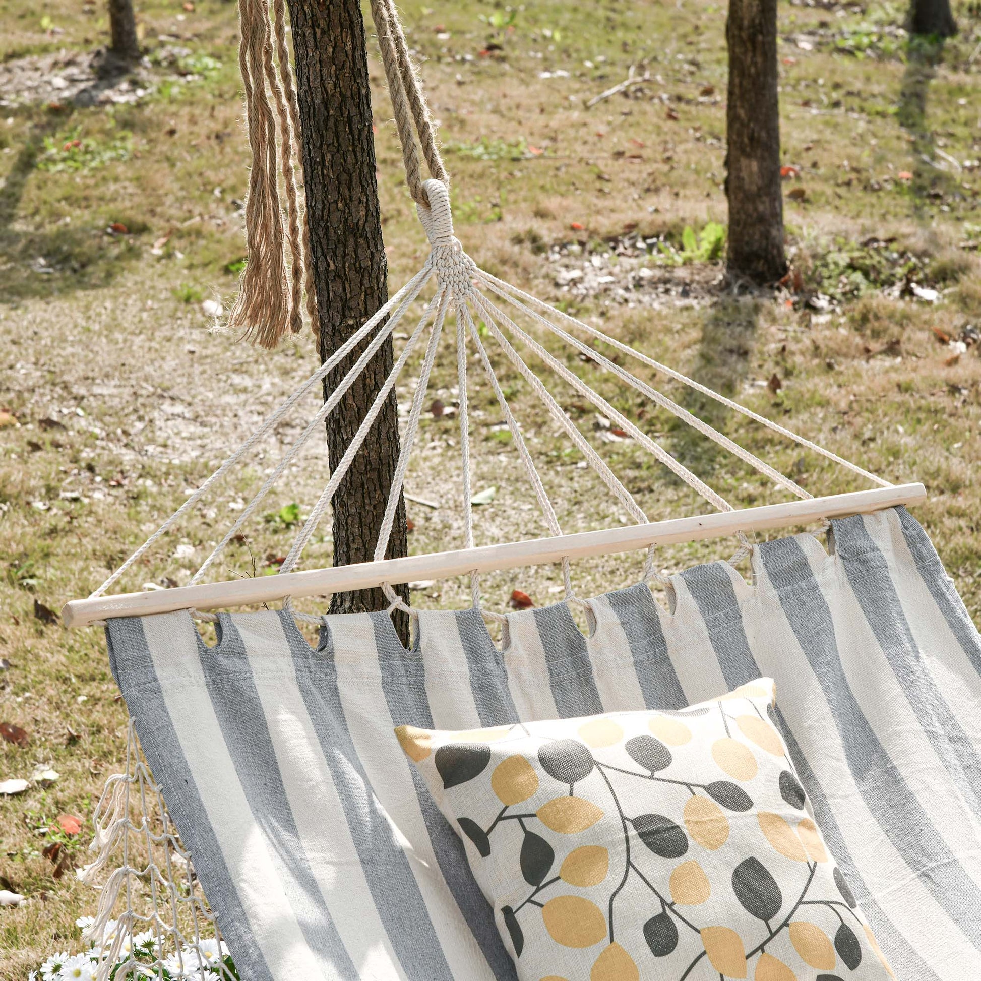 Garden Hammock 200x100 cm Hanging Hammock with Wooden Bars Load 120 kg for Patio Terrace Balcony Camping Gray and Cream