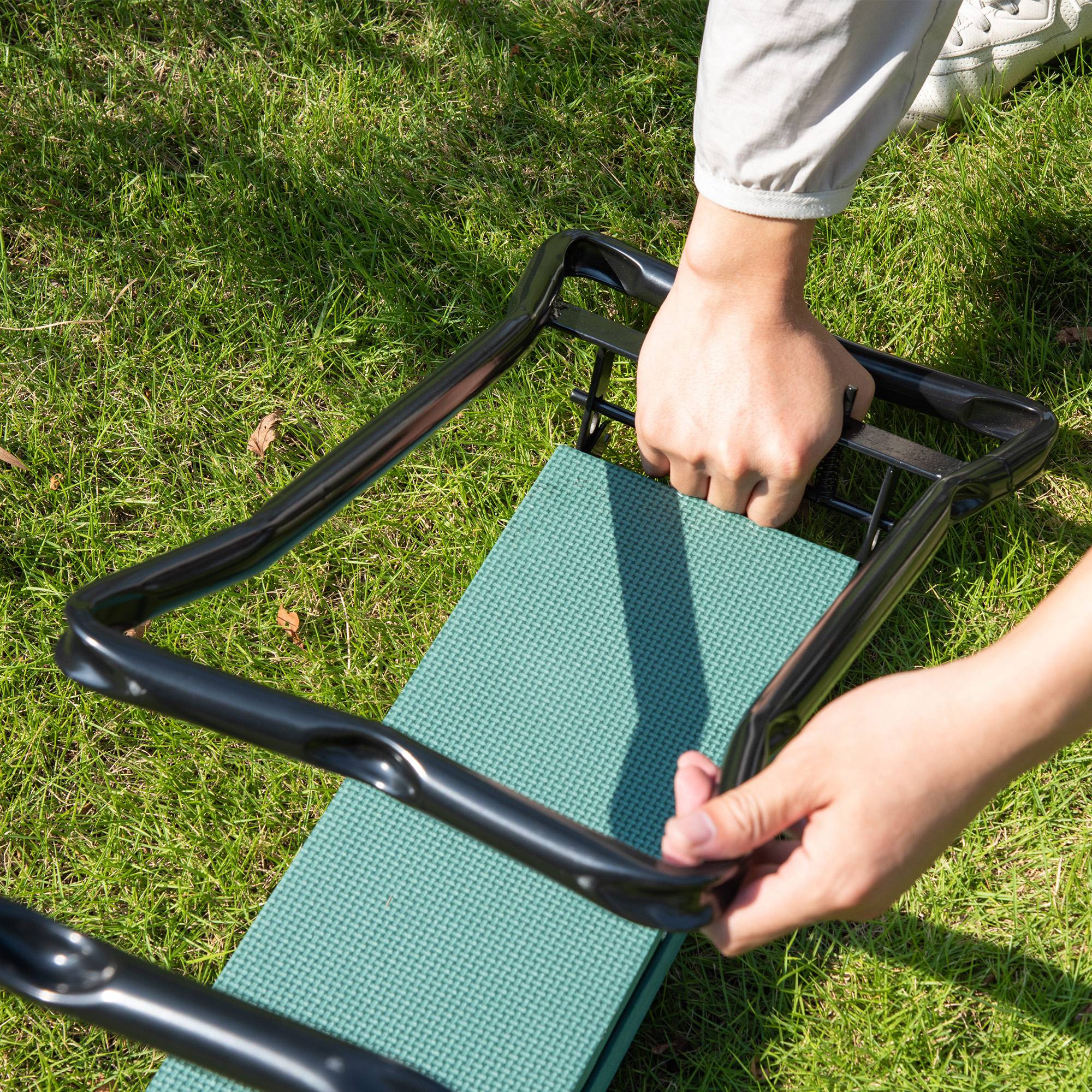 Folding Garden Knee Bench Garden Stool Tool Bags Padding Knee Aid Supports up to 150 kg Work Stool Garden Bench for Kneeling & Sitting 58 x 28 x 49cm Dark Green
