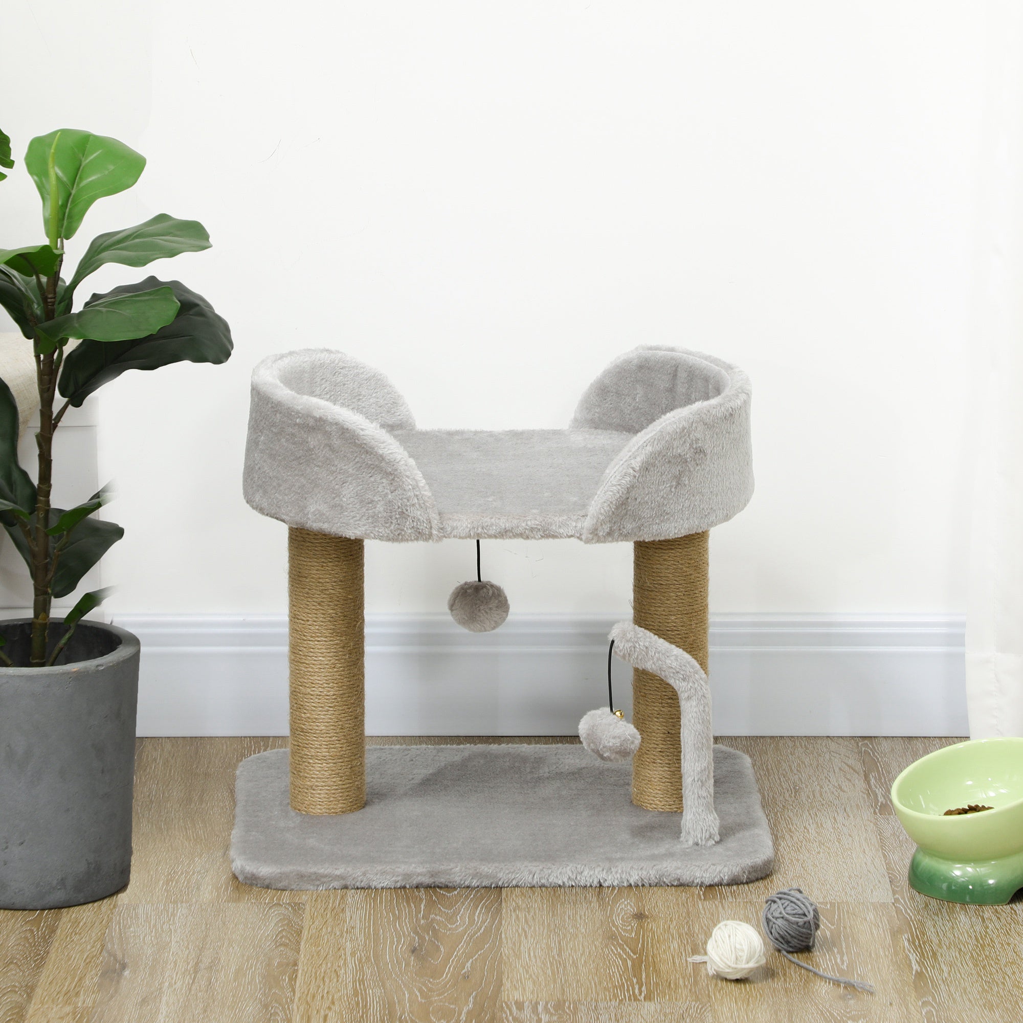 Small Cat Scratching Tree 42 cm Height Cat Tree with Nest Hanging Balls and Sisal Posts 48x38x42 cm Light Gray