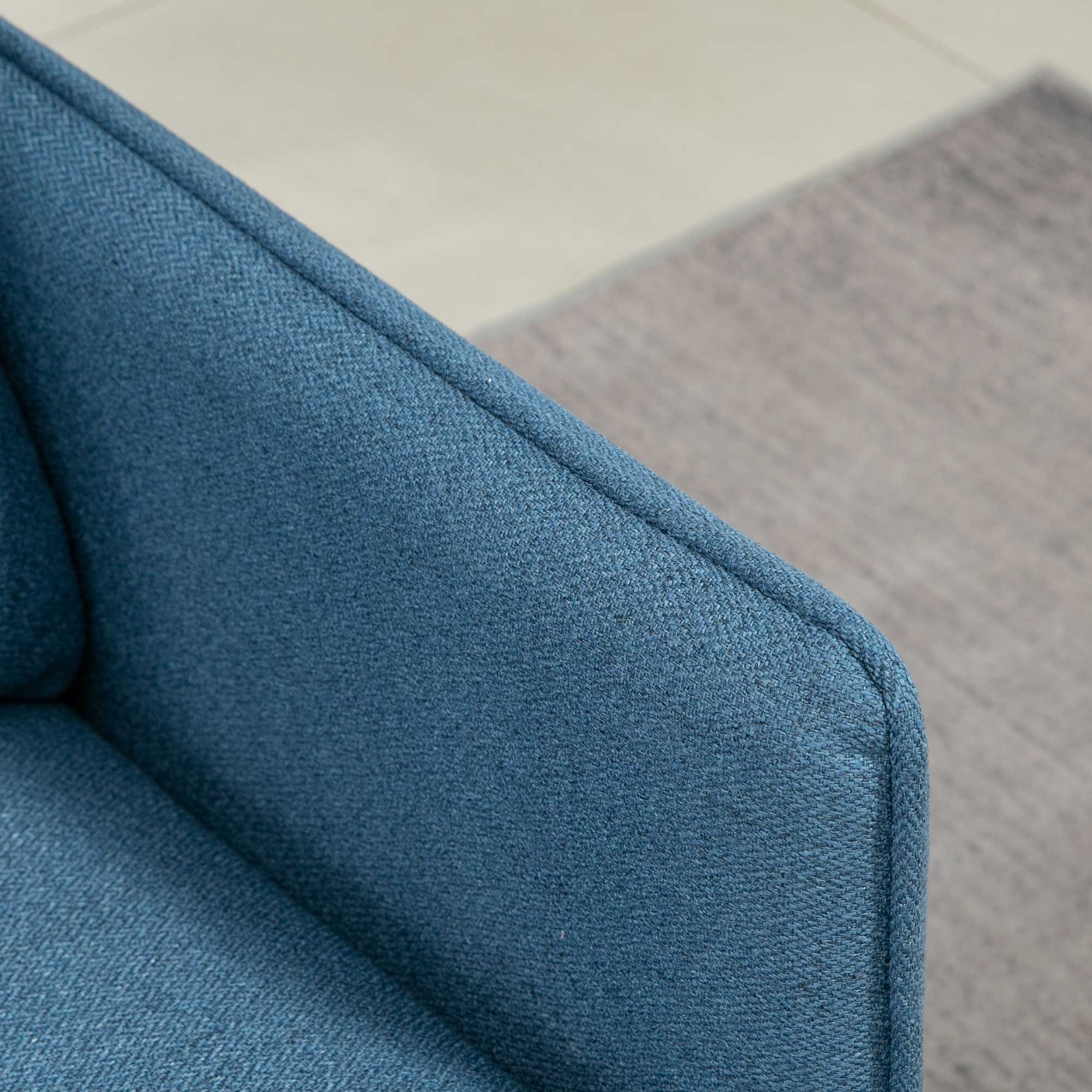 2-Seater Sofa Upholstered in Linen with Cushions, Armrests, and Steel Legs for Bedroom Office Load 240 kg 139x68x80 cm Blue
