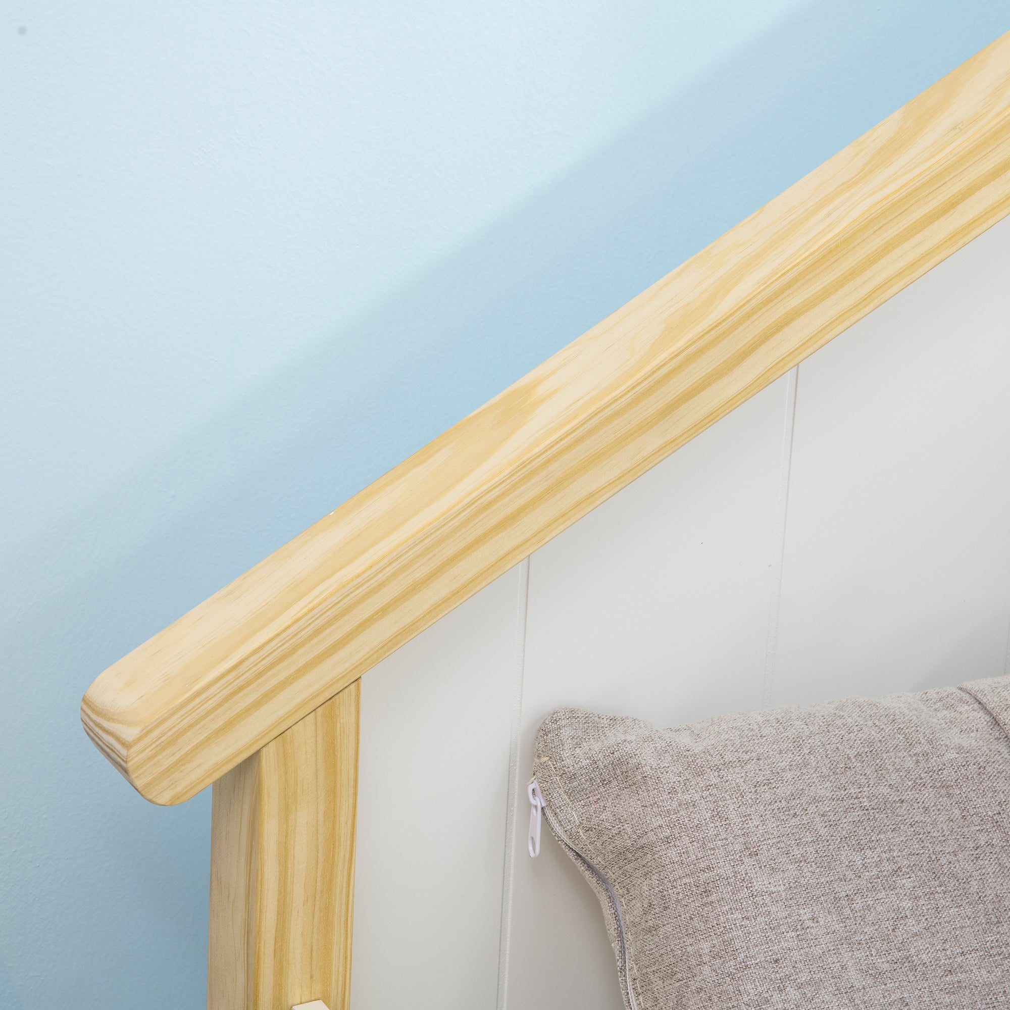 Children's Bed - bed frame with house-shaped headboard and slatted base included - 90 x 190 cm - solid white pine