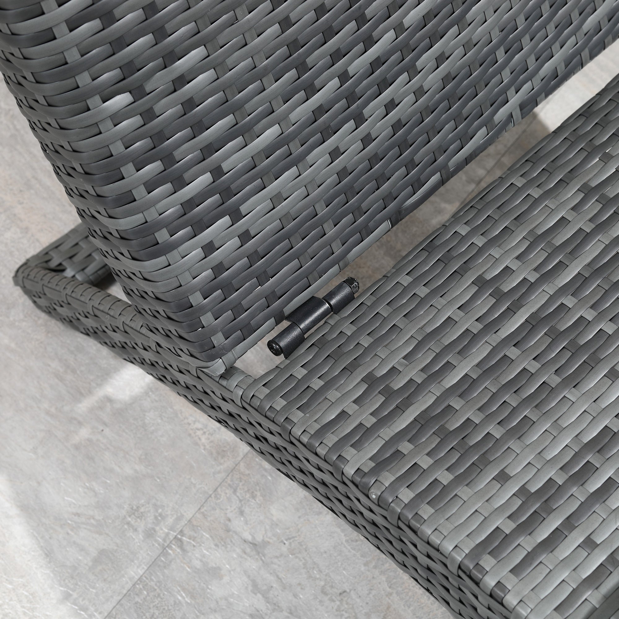 Folding Sun Lounger with Comfortable Mattress for Outdoor Use, Metal and Resin Wicker - Gray