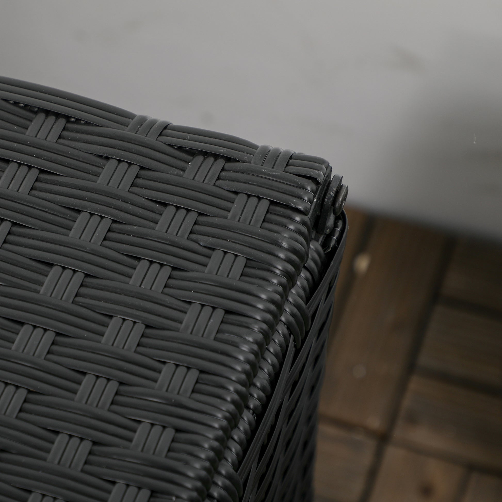 Garden Box in Rattan and Steel, Outdoor Container with Lid 95x60x53cm, Black