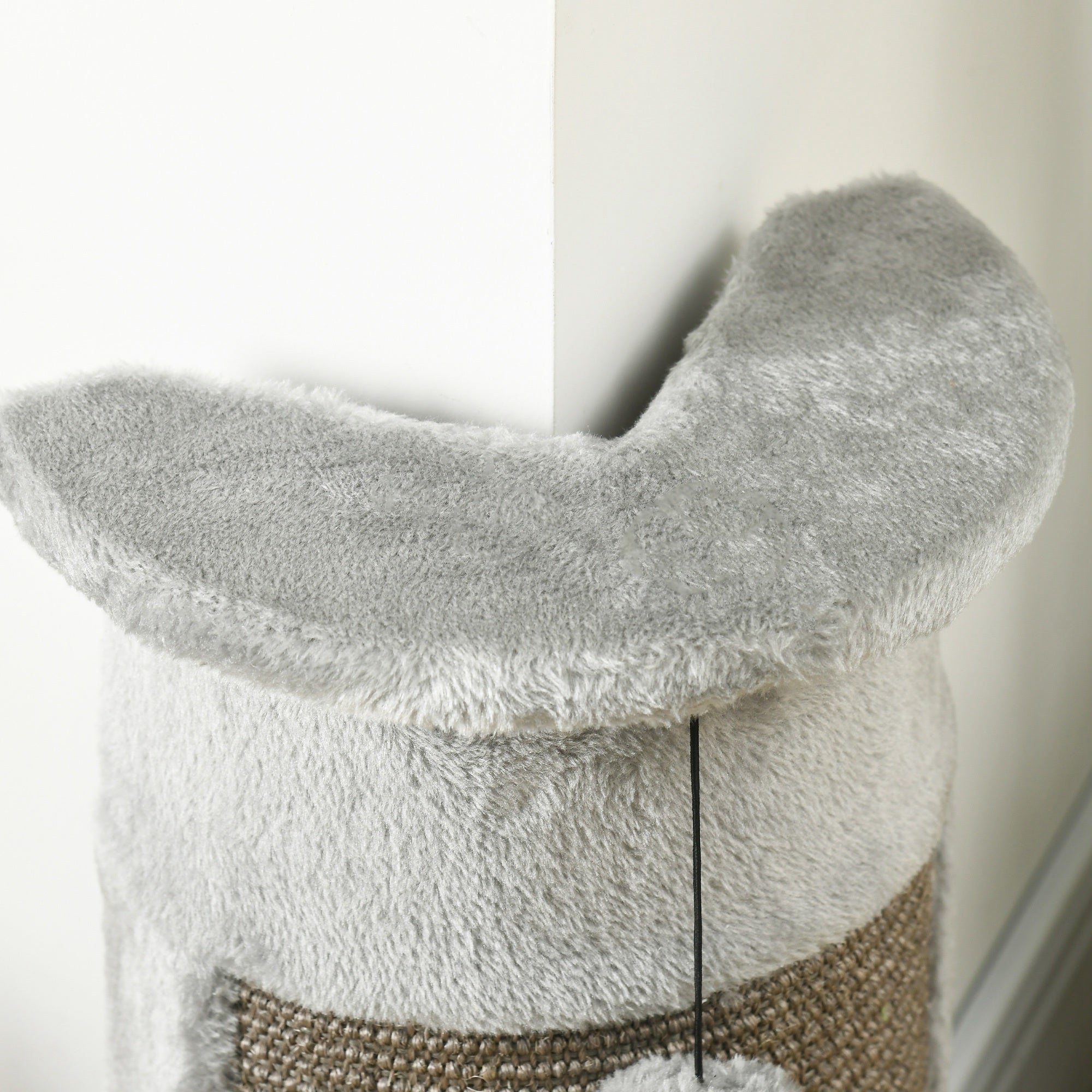 Corner Scratching Post, 58cm Sisal Scratching Pole, Cat Tree for Cats, Small Cat Scratching Post with Scratching Ball, Cat Furniture for Indoor, Gray