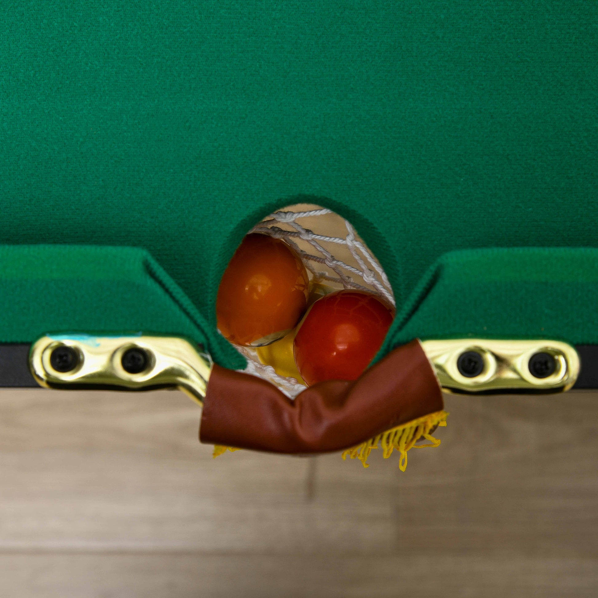 SPORTNOW Foldable Pool Table 4.6ft 140 x 63 x 55-75 cm Table Billiards with Accessories, Triangle, 2 Cues, 16 Balls for Youth, Adults, Steel, Green