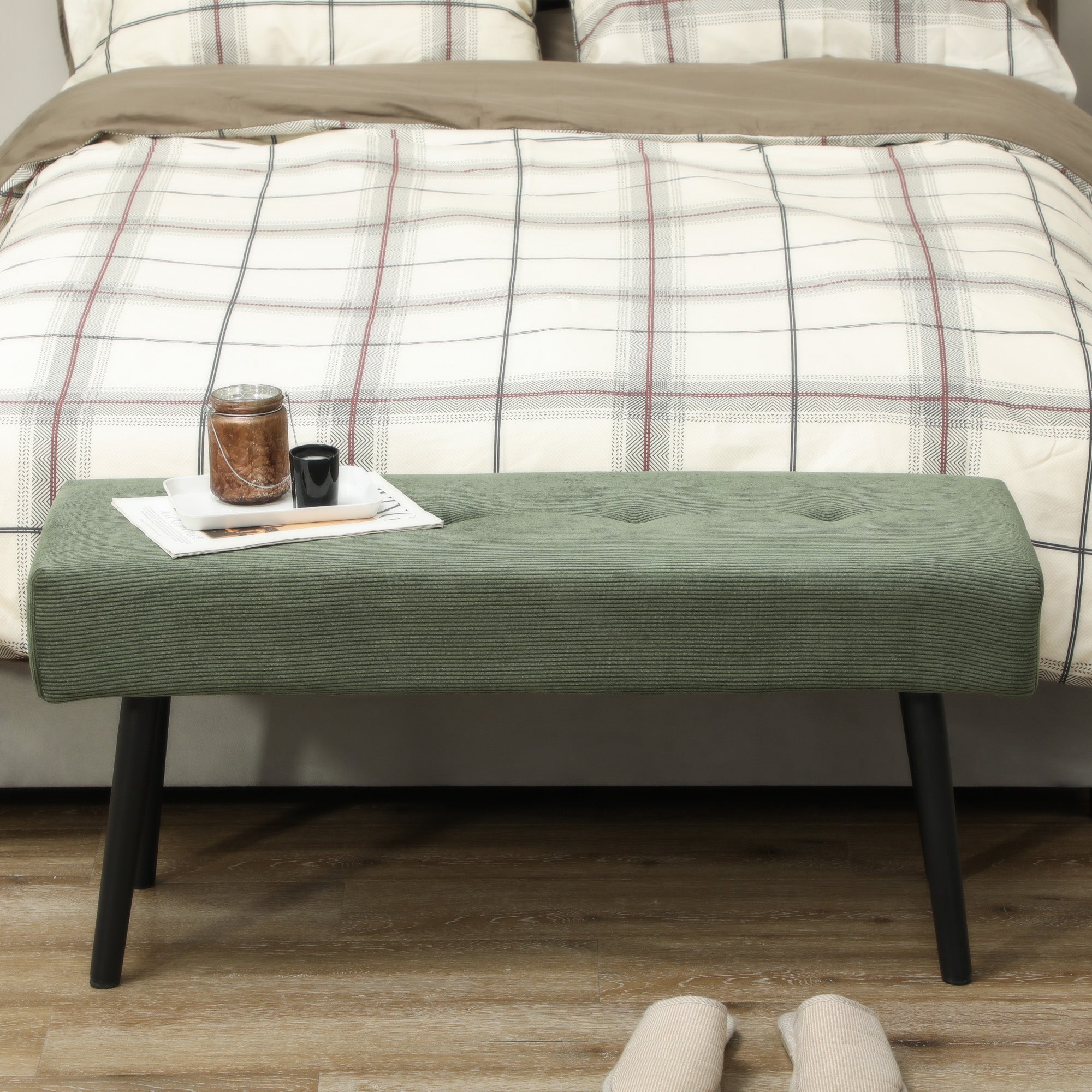 Bench Upholstered with Corduroy, Tufted Bed Bench with Metal Legs, Shoe Bench Entryway Furniture up to 220 kg for Bedroom, Living Room, Hallway 100 x 36 x 45 cm Green