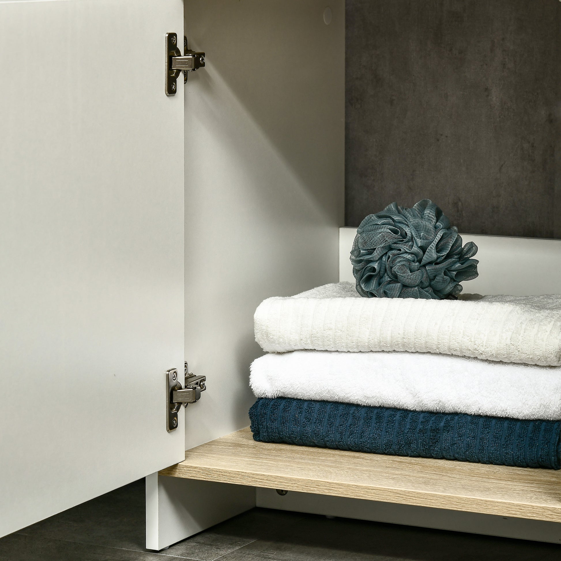Under Sink Cabinet Modern Bathroom Cabinet with Compartments and Door 77x45x60 cm White and Natural