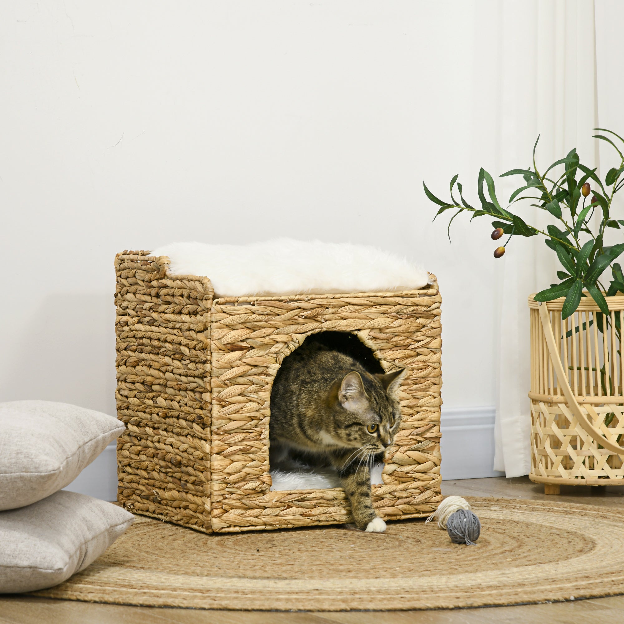 Rattan Cat House, Cat Cave with Cushion, Cat Cottage with 2 Levels, Cat Bed, Cat Basket for Cats up to 5 kg, Water Hyacinth Grass, 37.5 x 37.5 x 41.5 cm, Brown