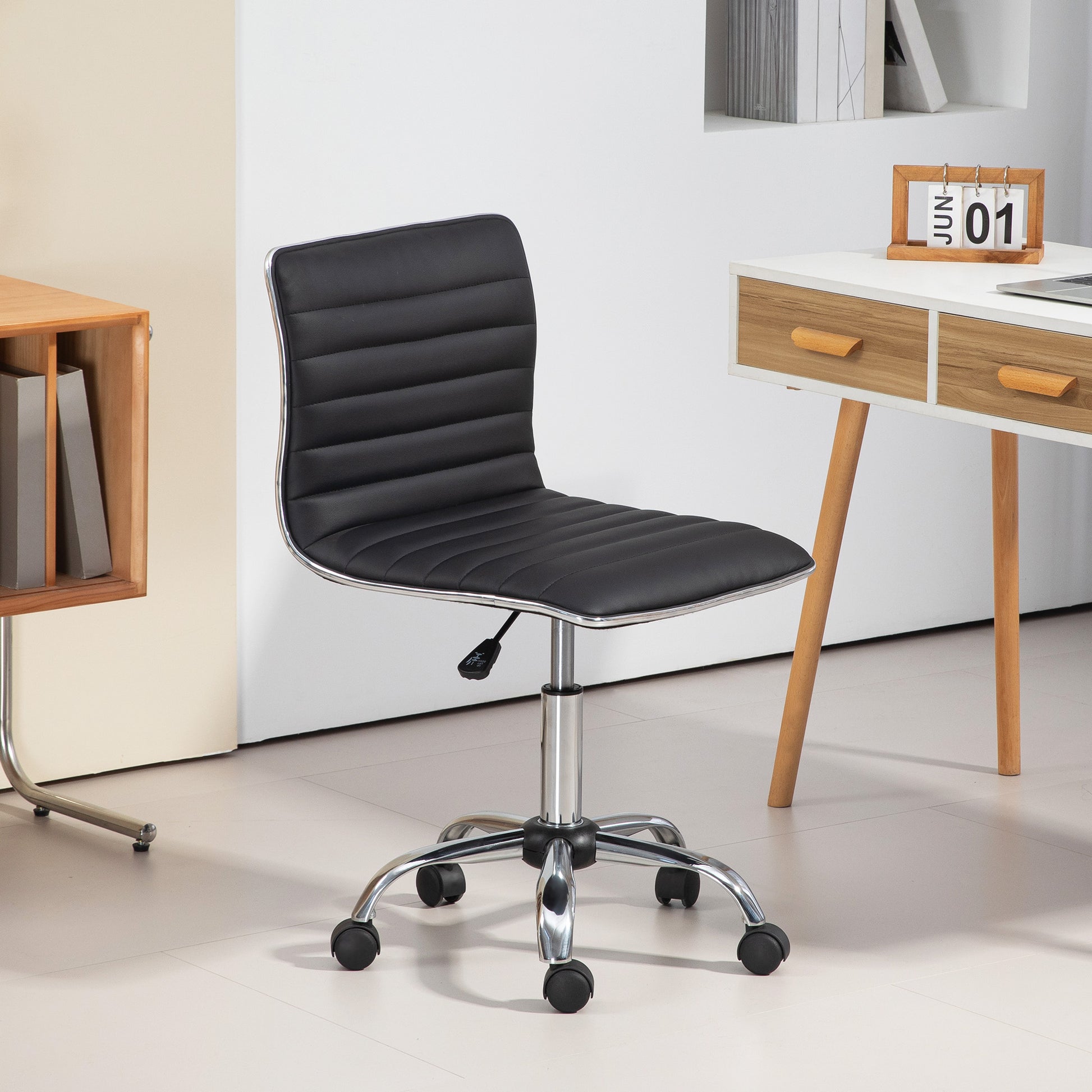Home Office Chair Desk Chair in Faux Leather Height Adjustable Swivel Chair up to 120 kg Capacity, Vanity Chair for Study, Bedroom Black