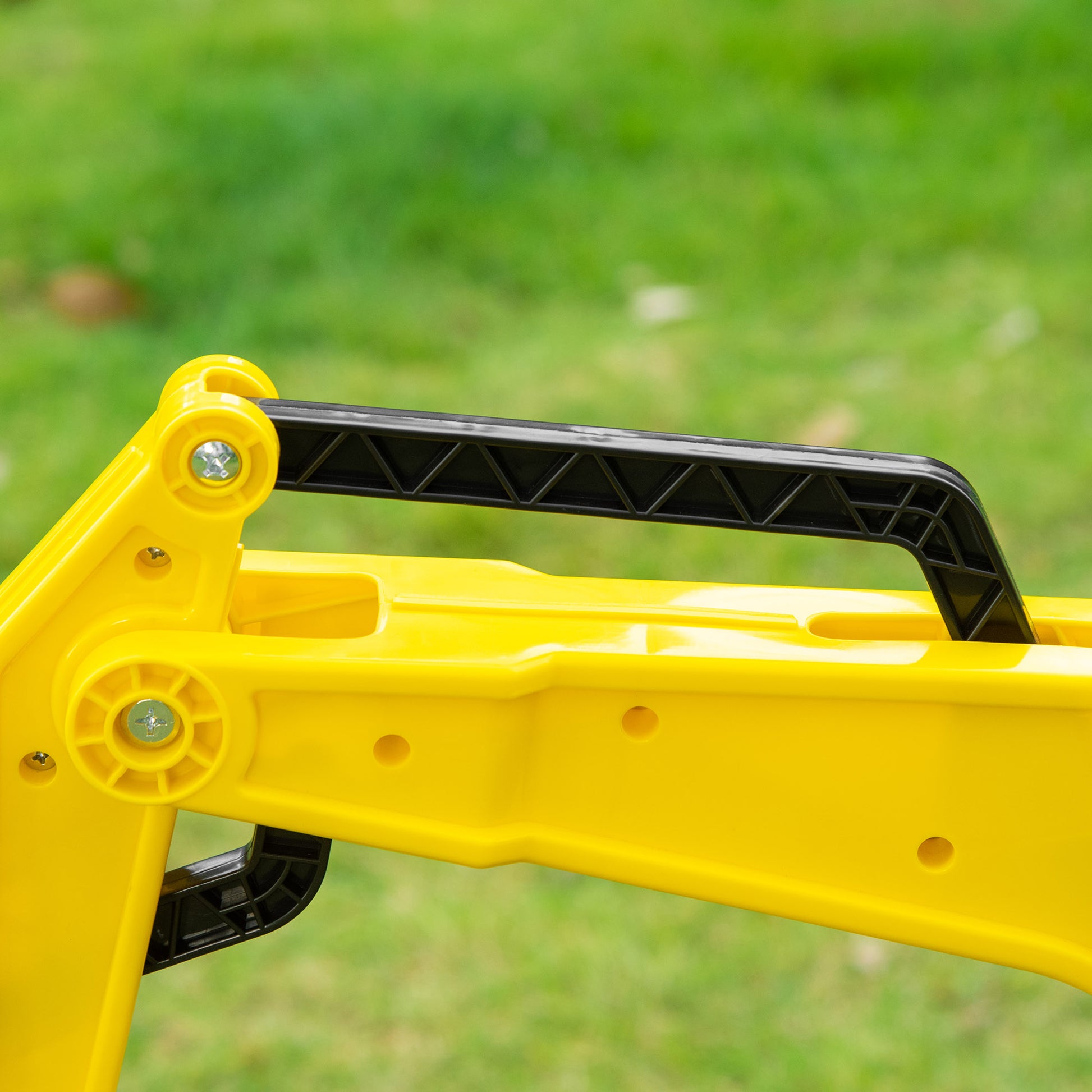 Pedal Tractor for Kids 3+ Years Excavator for Kids with Front Shovel and Horn Load 35kg Outdoor Children's Tractor 107x42x71 cm Yellow