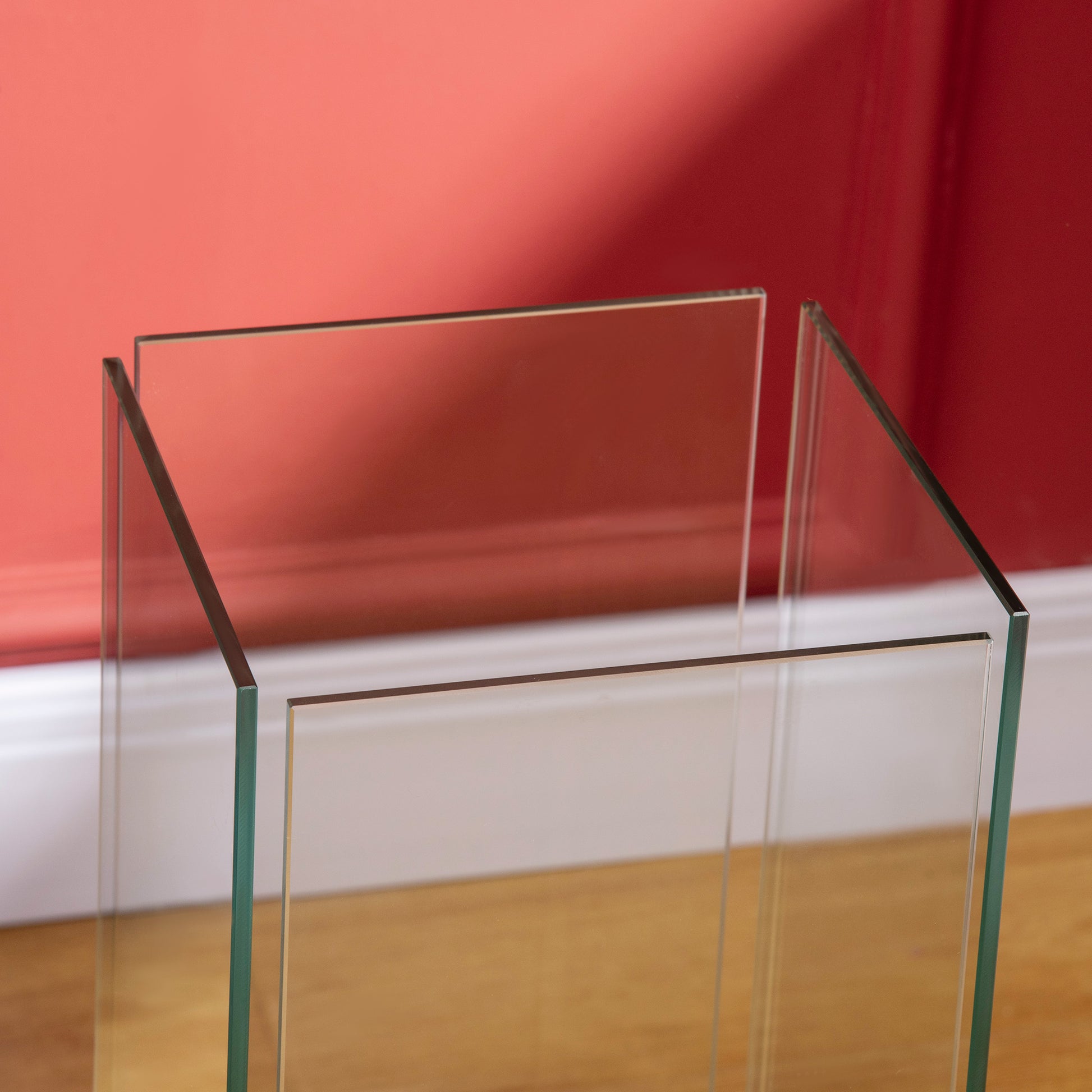 Ethanol Fireplace Freestanding Portable Table Fireplace with 0.4 L Reservoir Covering 15 m² - dim. 25L x 25W x 60H cm