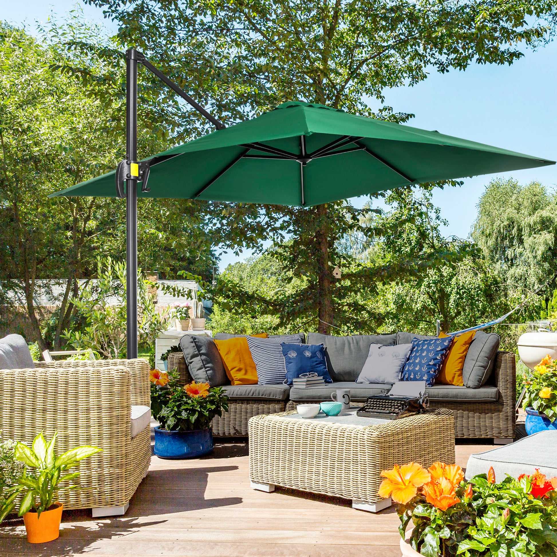 Crank Garden Umbrella 2.5x2.5m with 360° Rotation, Arm Balcony Umbrella with Base, Air Vent and Adjustable Sunshade on 5 Levels, Green