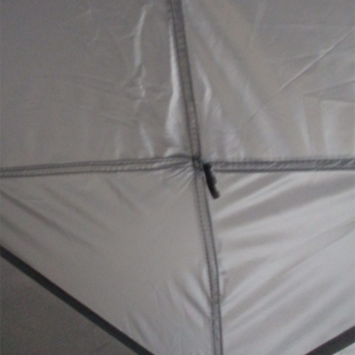 Pop-up Tent for 2-3 People Portable Lightweight Waterproof Camping Tent 2000 mm UV50+ Protection Camping Tent with Window 210x210x150 cm Silver