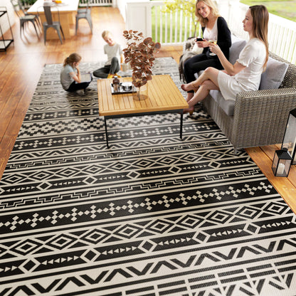 Outdoor Carpet Robust Weatherproof Outdoor Carpet, Foldable Carpet with Boho Style, Outdoor Carpet for Living Room Balcony Garden Terrace Bathroom Hallway Kitchen, 548 x 274 cm Black+White