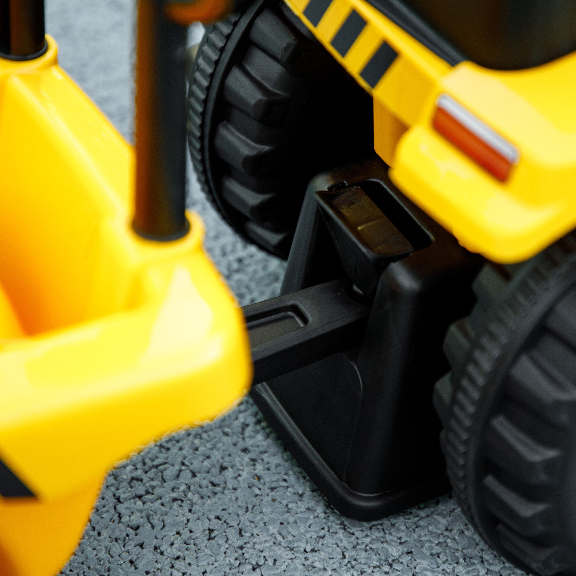 Children's Toy Truck 12-36 Months with Integrated Shovel and Trailer, Ride-On Excavator for Kids in PP and Metal, 91x29x44 cm, Yellow