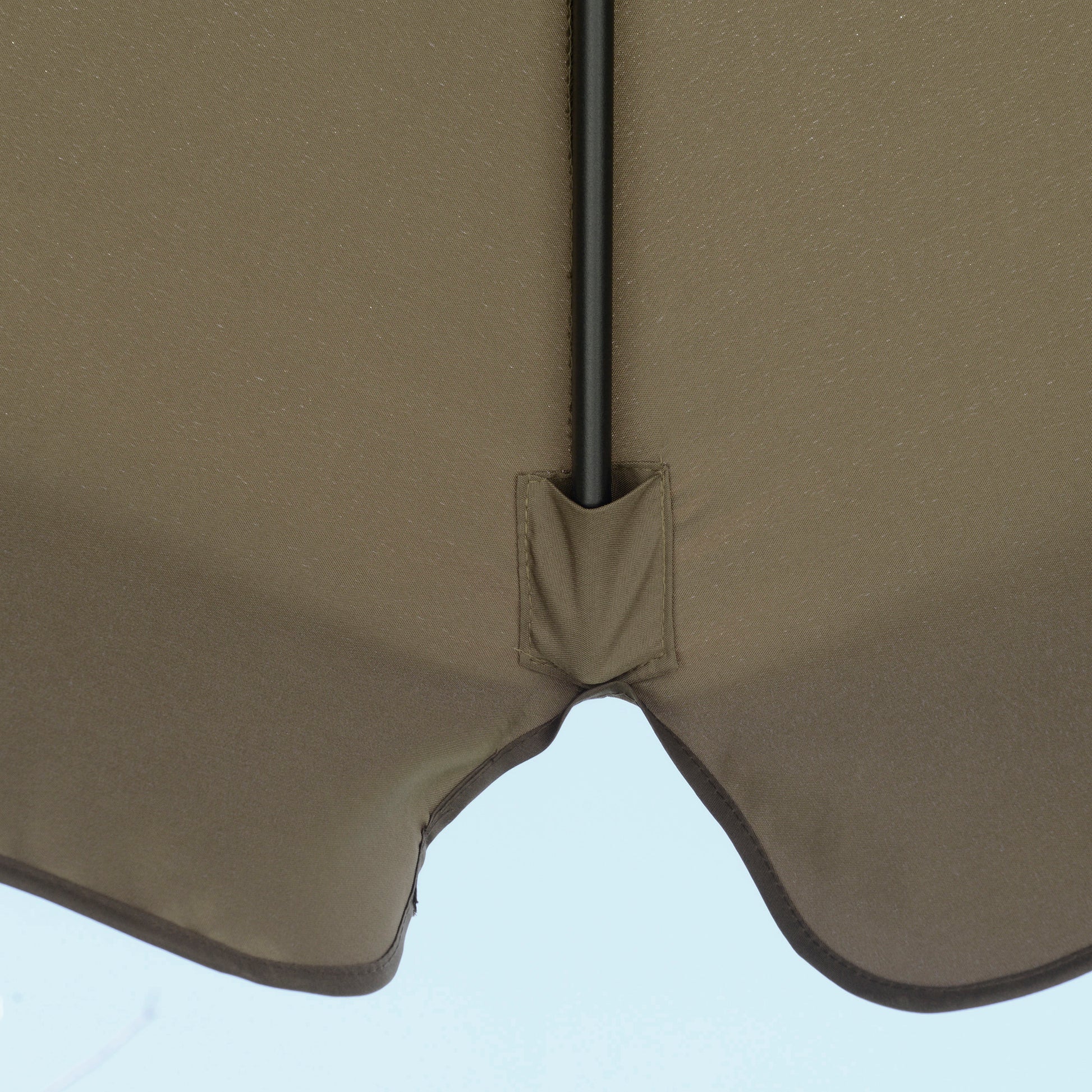 Offset Garden Umbrella 2.7x2.7m with Adjustable Canopy, Cross Base, Air Vents, Crank, Tilt Patio Umbrella in Metal and Polyester, for Yard Patio, Coffee