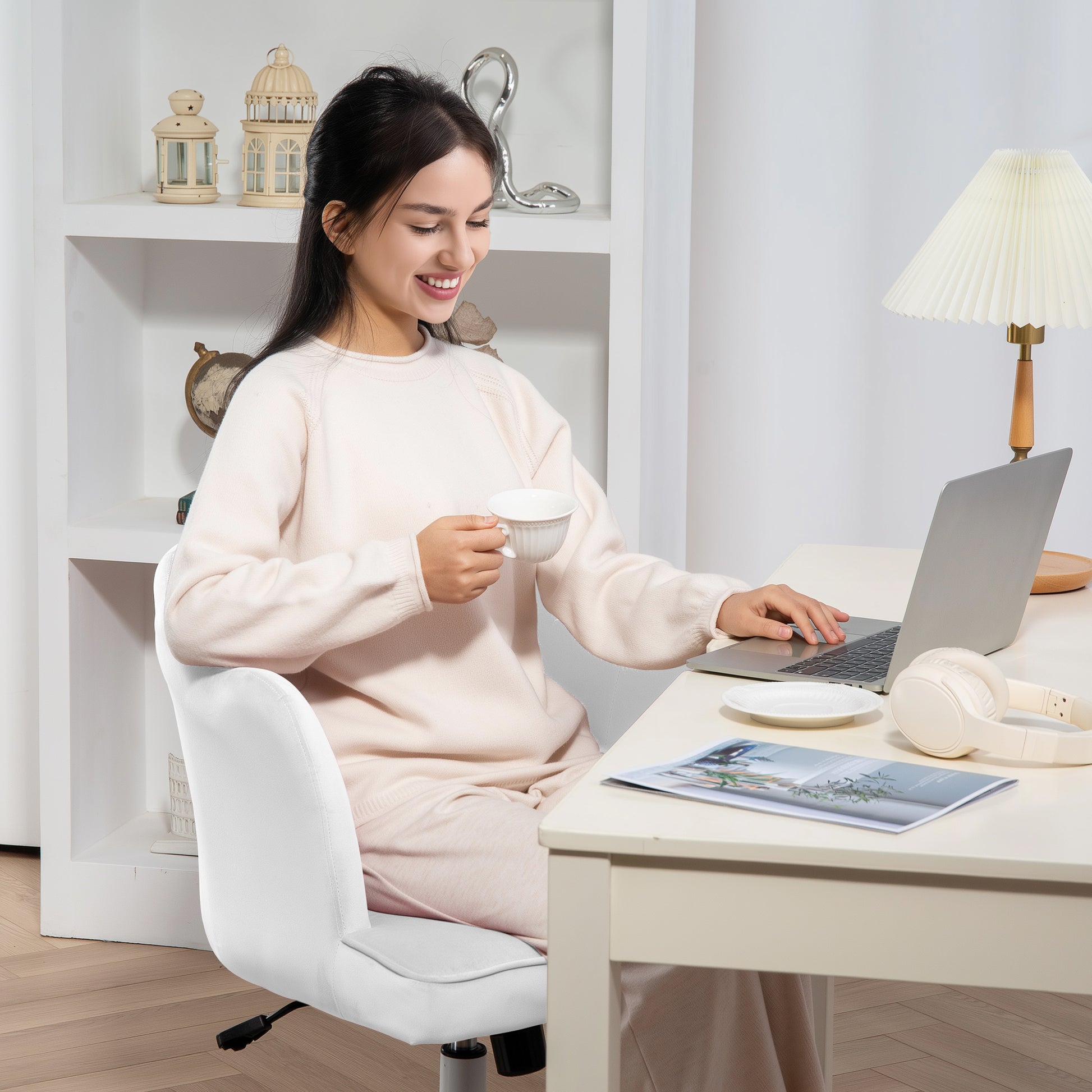 Office Chair Desk Chair with Armrest, Rocking Function, Height Adjustable Cosmetic Chair with Velvet Look, Padded Swivel Chair with Wide Seat for Bedroom, White
