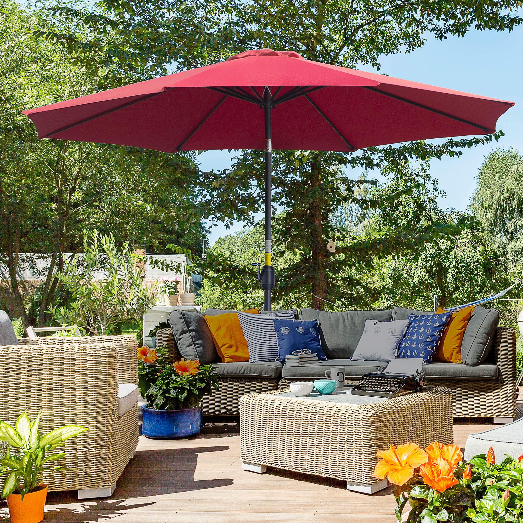 Garden Umbrella Ø295x250 cm with Crank, Outdoor Sunshade with Tilt Mechanism and Detachable Metal Post for Patio Pool Wine Red