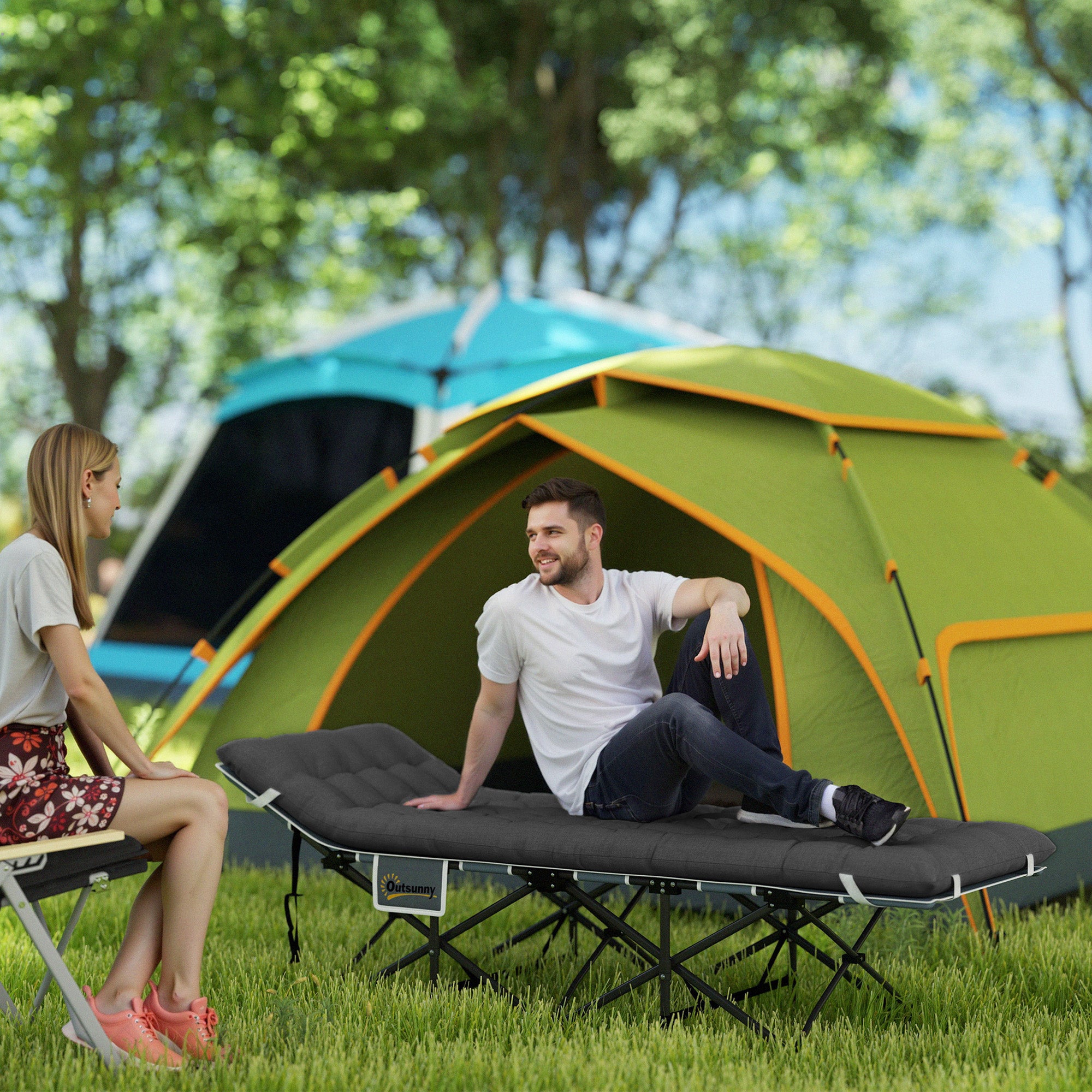 Folding Camping Bed Portable Camping Cot Lounger with Headrest Removable Mattress and Carrying Bag Load 150 kg for Beach Hiking 196x68x37 cm Black