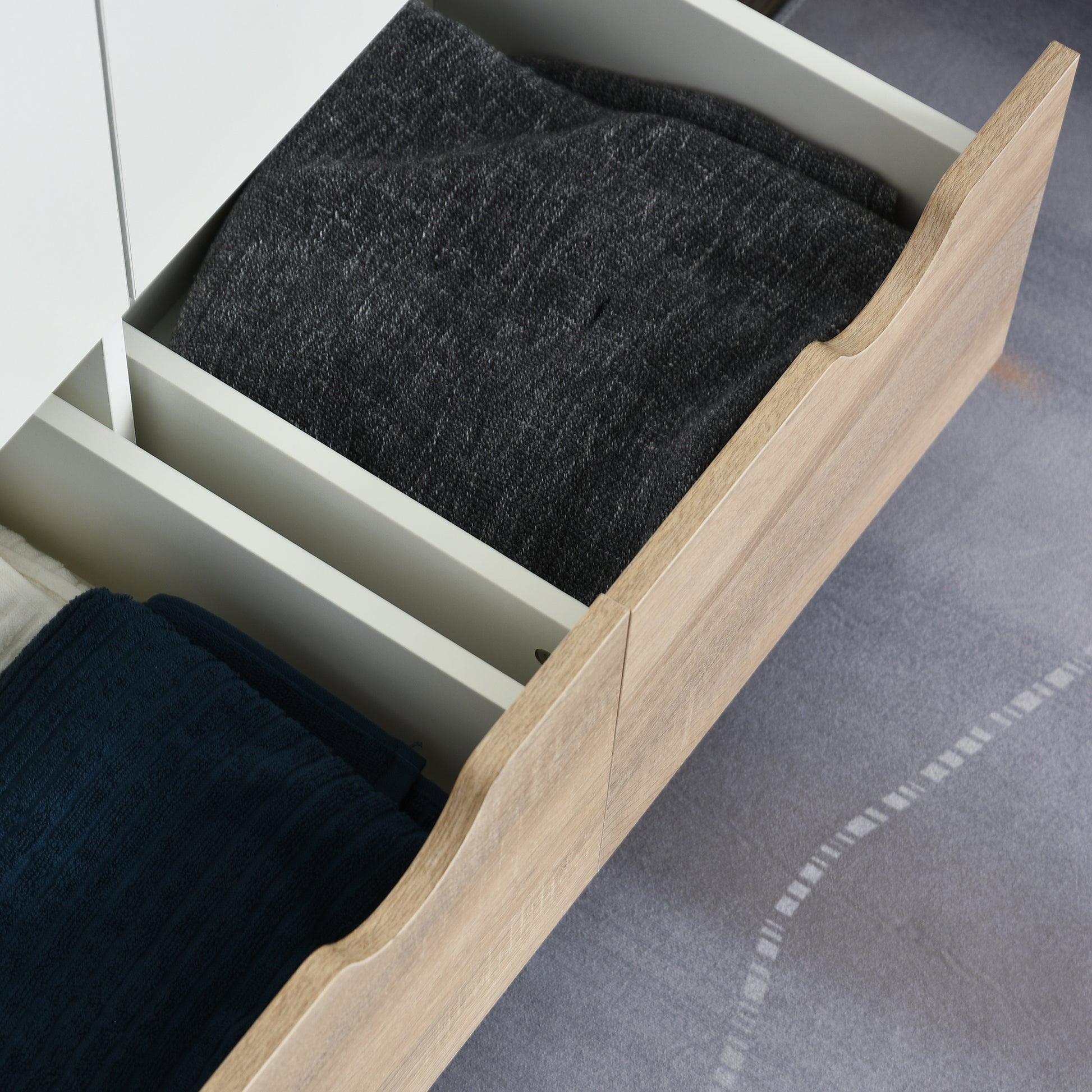 Two-Door Wardrobe with 1 Shelf, 1 Hanging Rail, 2 Drawers with Carved Handles, White 80x40x180cm
