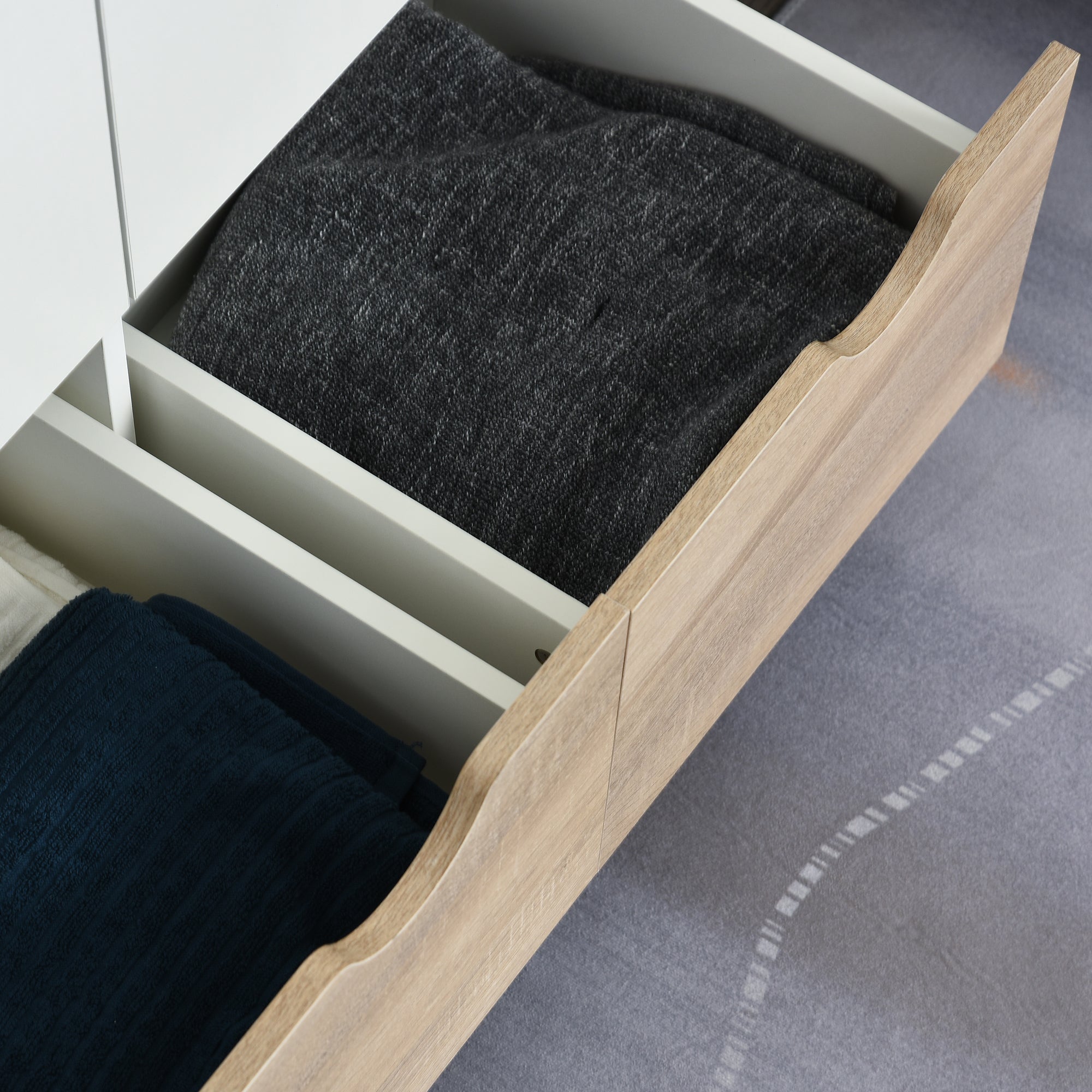 Two-Door Wardrobe with 1 Shelf, 1 Hanging Rail, 2 Drawers with Carved Handles, White 80x40x180cm