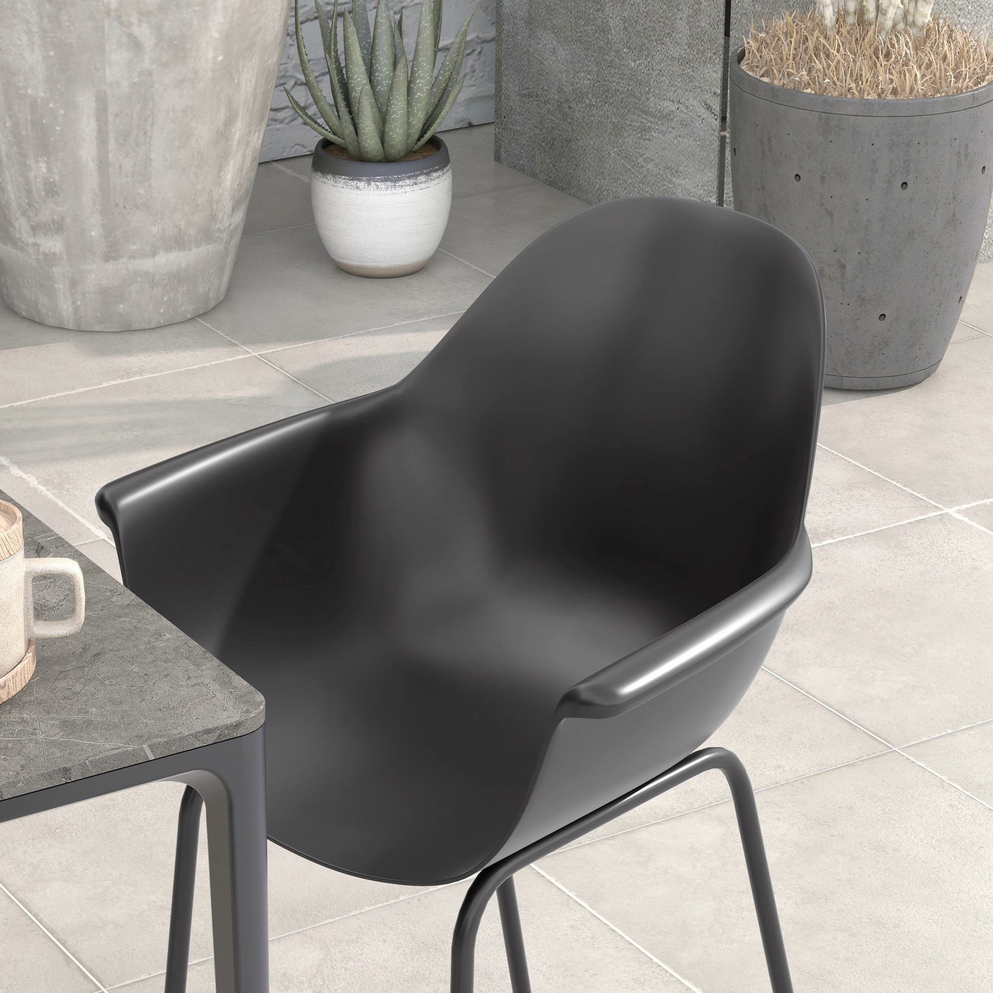 Set of 4 Garden Chairs with Non-slip Feet, Outdoor Chairs in PP and Steel, 59x55x84 cm, Black