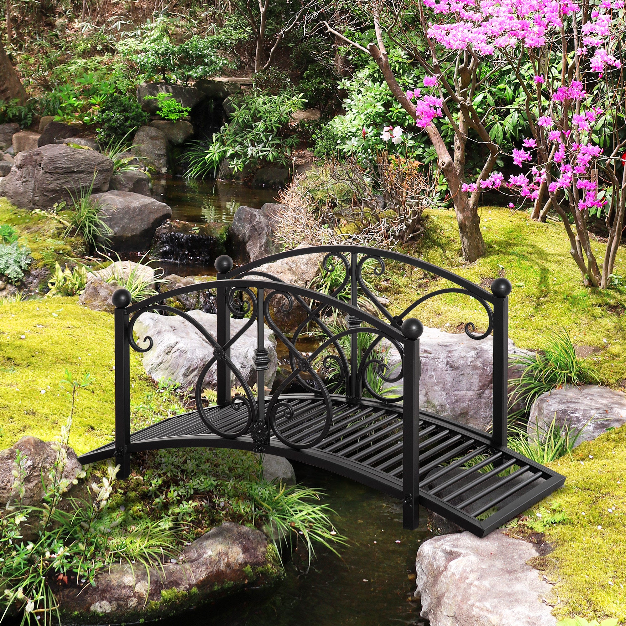 Metal Garden Bridge Garden Decoration with Side Railings Pond Bridge Vintage Style Maximum Load 150 kg 102 x 48 x 49 cm Black